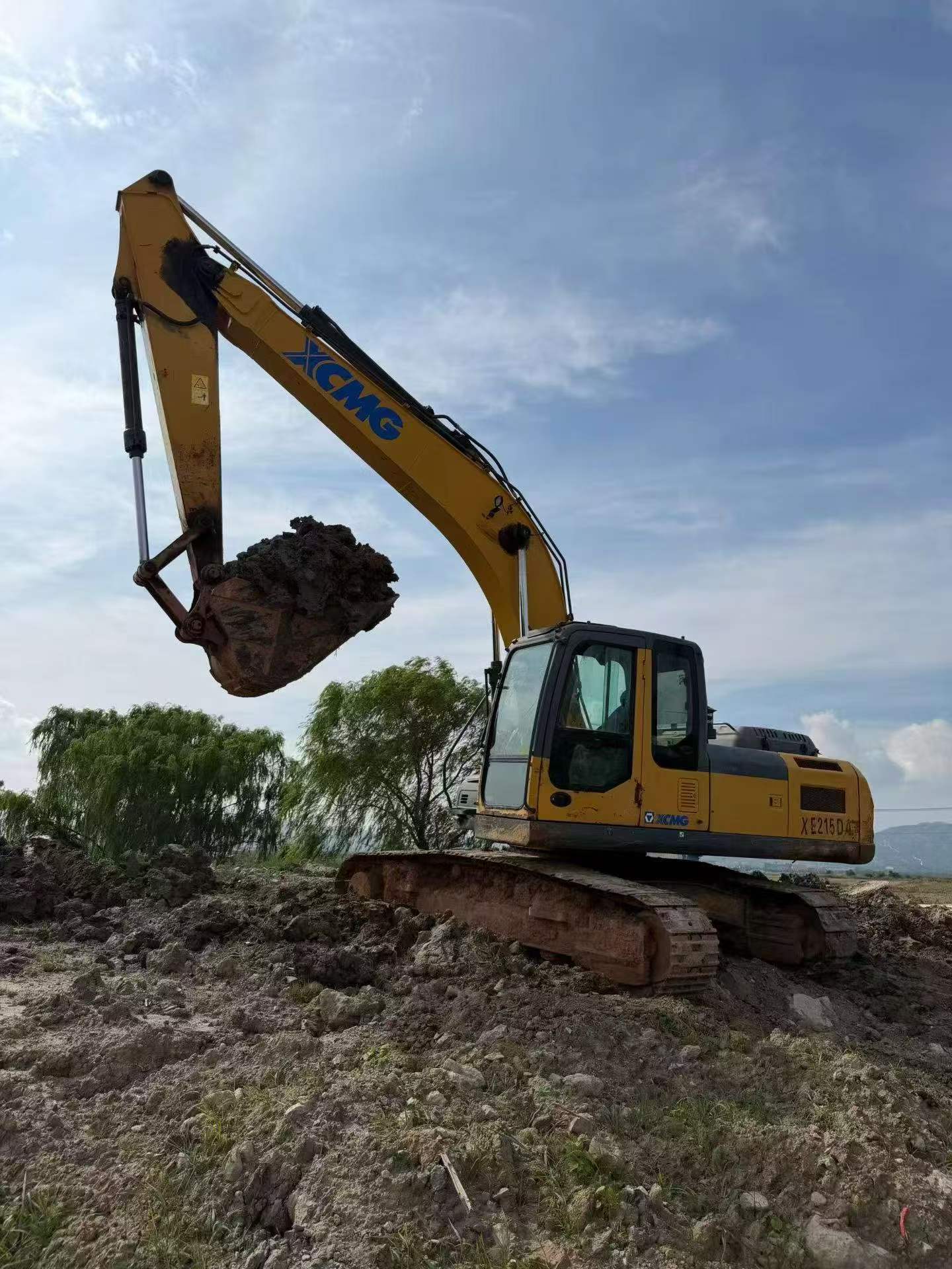 Buy XCMG XE200 Used Excavator / 1