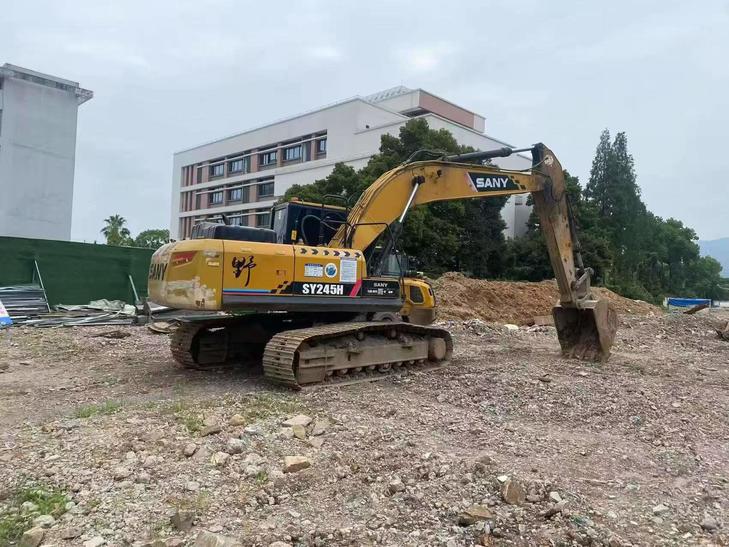 Buy Sany SY215C Used Excavator / 1