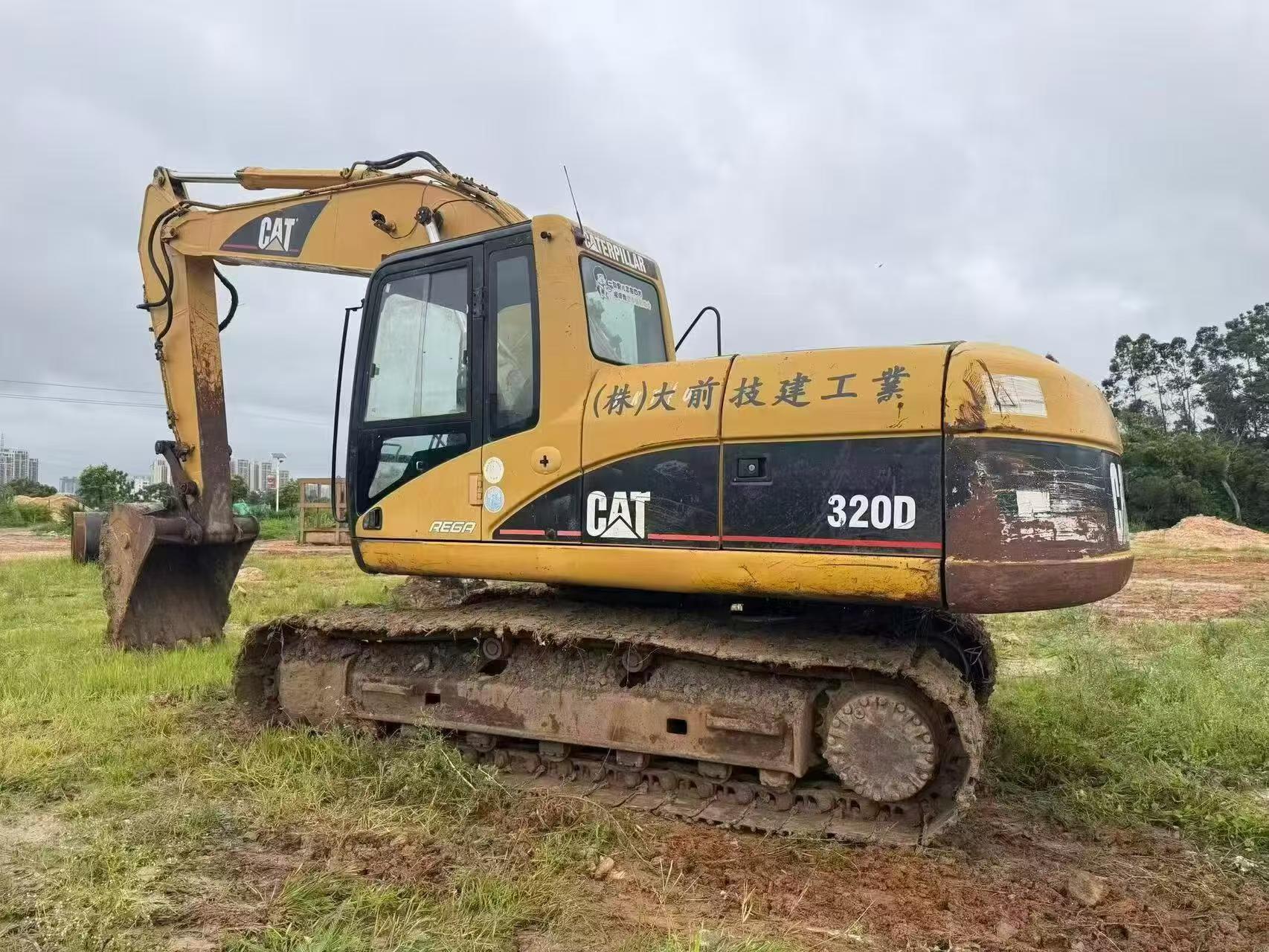 Buy Caterpillar 320C Used Excavator / 2 Buy Caterpillar 320C Used Excavator / 2