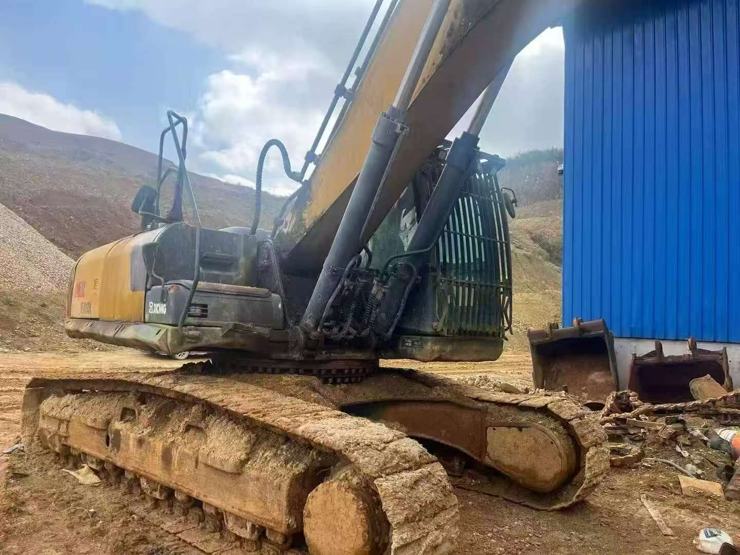 Buy XCMG XE380K Used Excavator / 3
