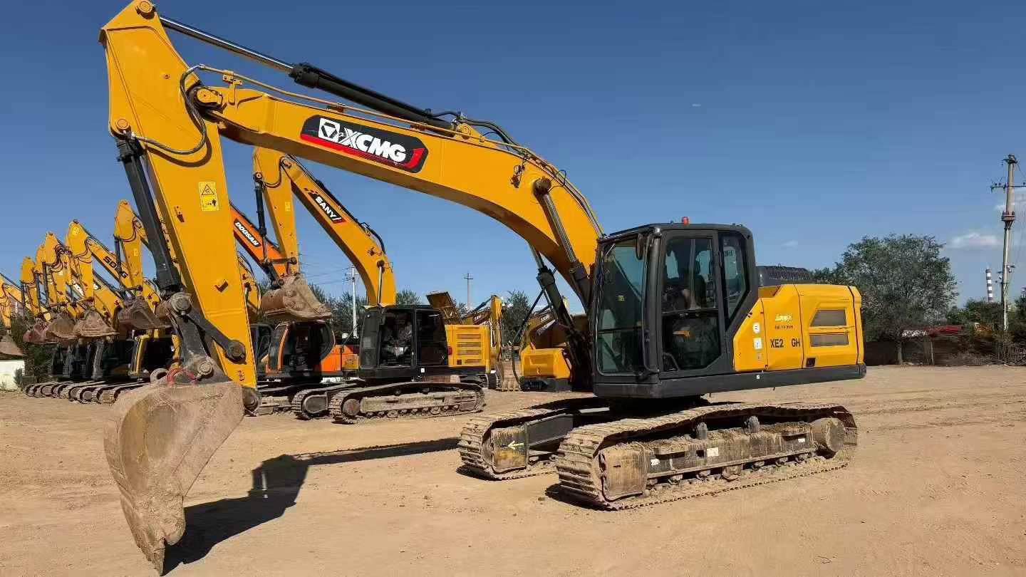 Compre Excavadora XCMG XE200 Usada / 2