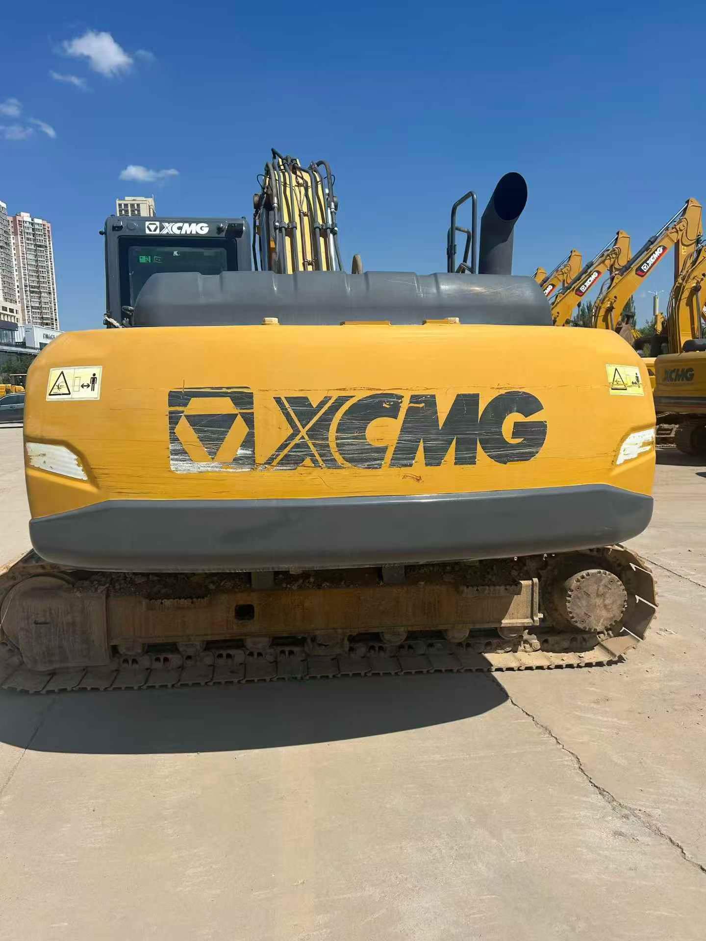 Compre Excavadora XCMG XE200 Usada / 5