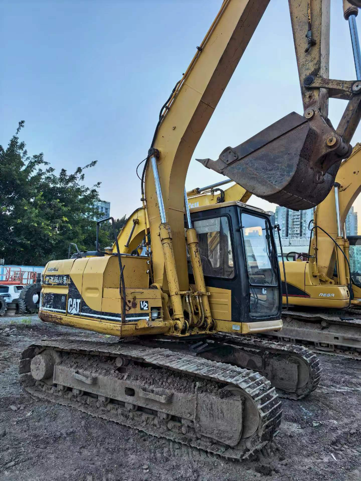 Buy Caterpillar 312V2 Used Excavator / 2 Buy Caterpillar 312V2 Used Excavator / 2