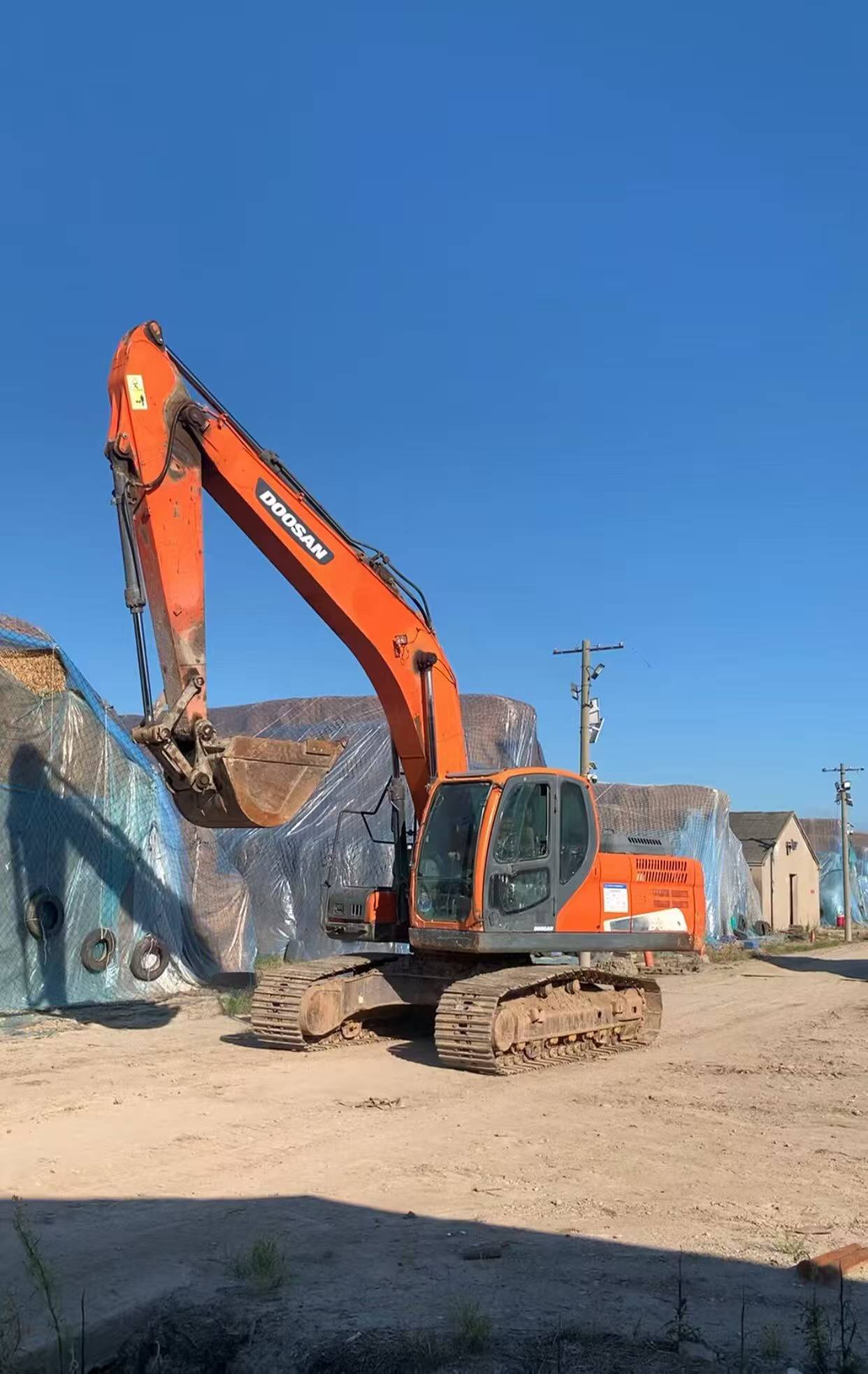 Buy Doosan DX215-9C Used Excavator / 2 Buy Doosan DX215-9C Used Excavator / 2