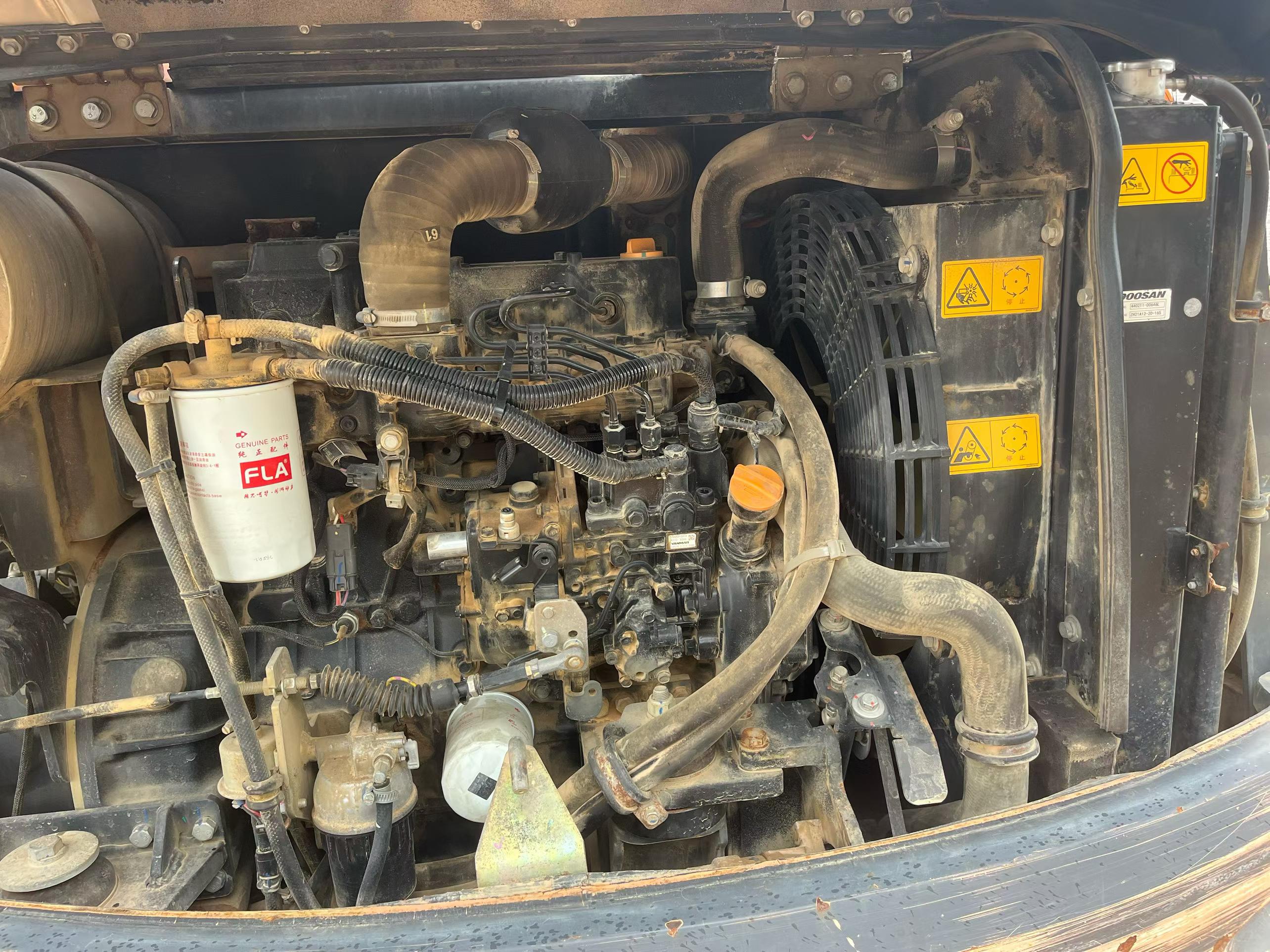 Buy Doosan DH60 Used Excavator / 6 Buy Doosan DH60 Used Excavator / 6