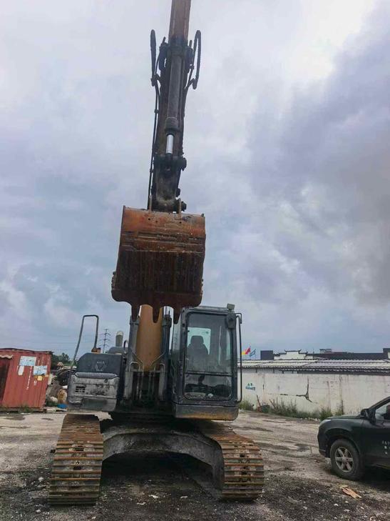 Buy XCMG XE205DA Used Excavator / 1