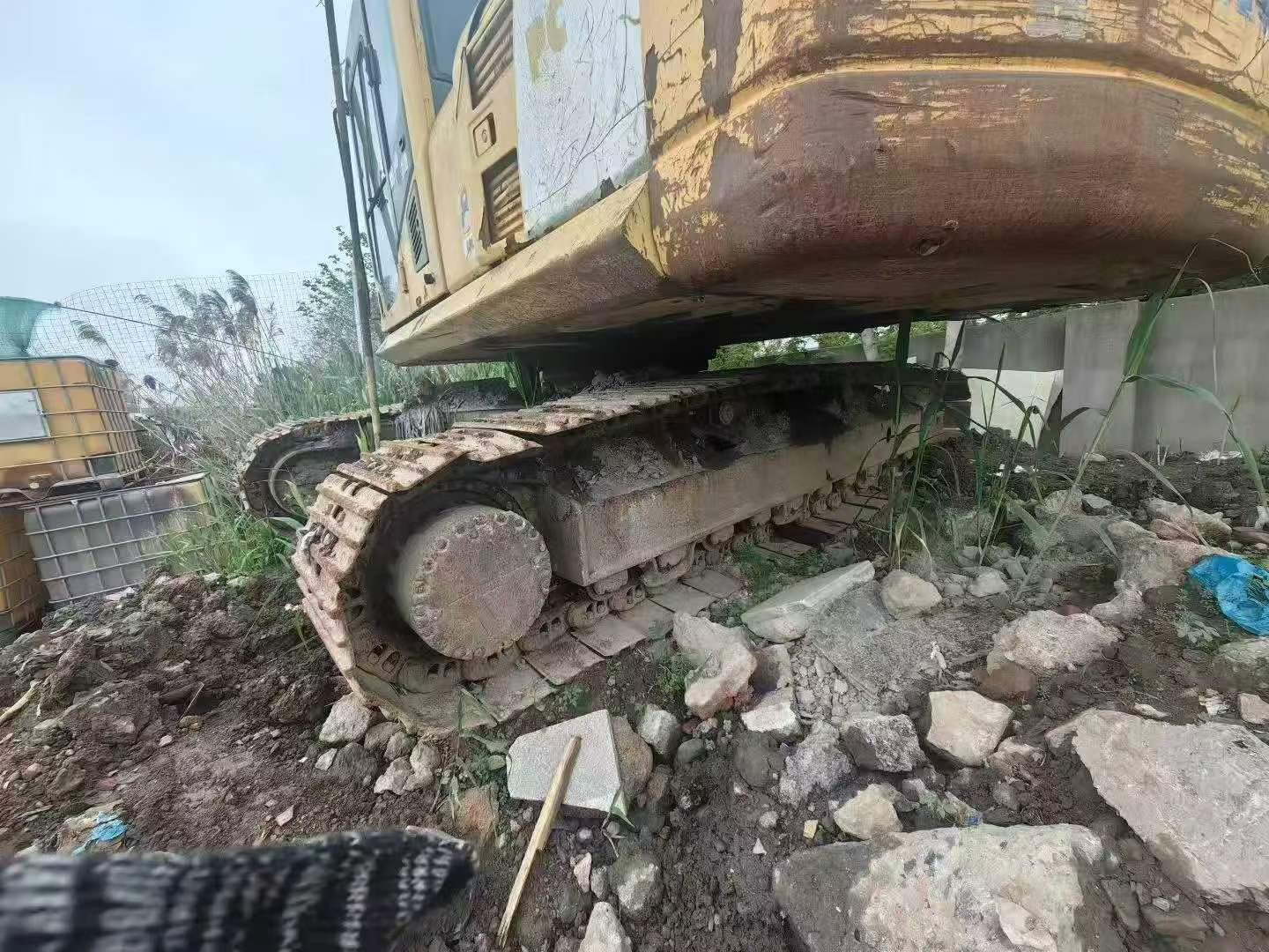 Buy Komatsu PC240-6 Used Excavator / 2 Buy Komatsu PC240-6 Used Excavator / 2