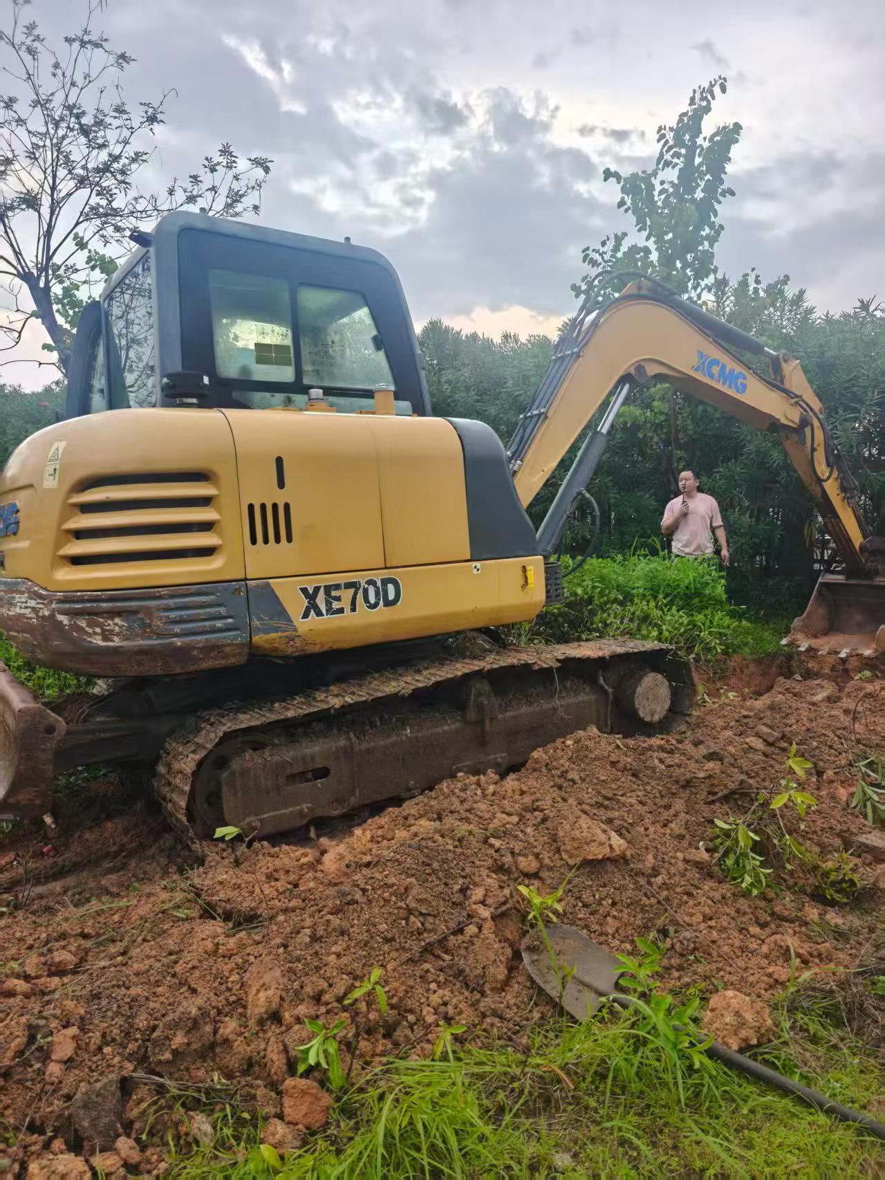 Купить Подержанный Экскаватор XCMG XE60D / 6 Купить Подержанный Экскаватор XCMG XE60D / 6