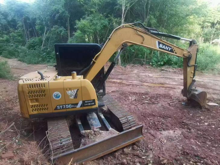 Buy Sany SY75 Used Excavator / 1