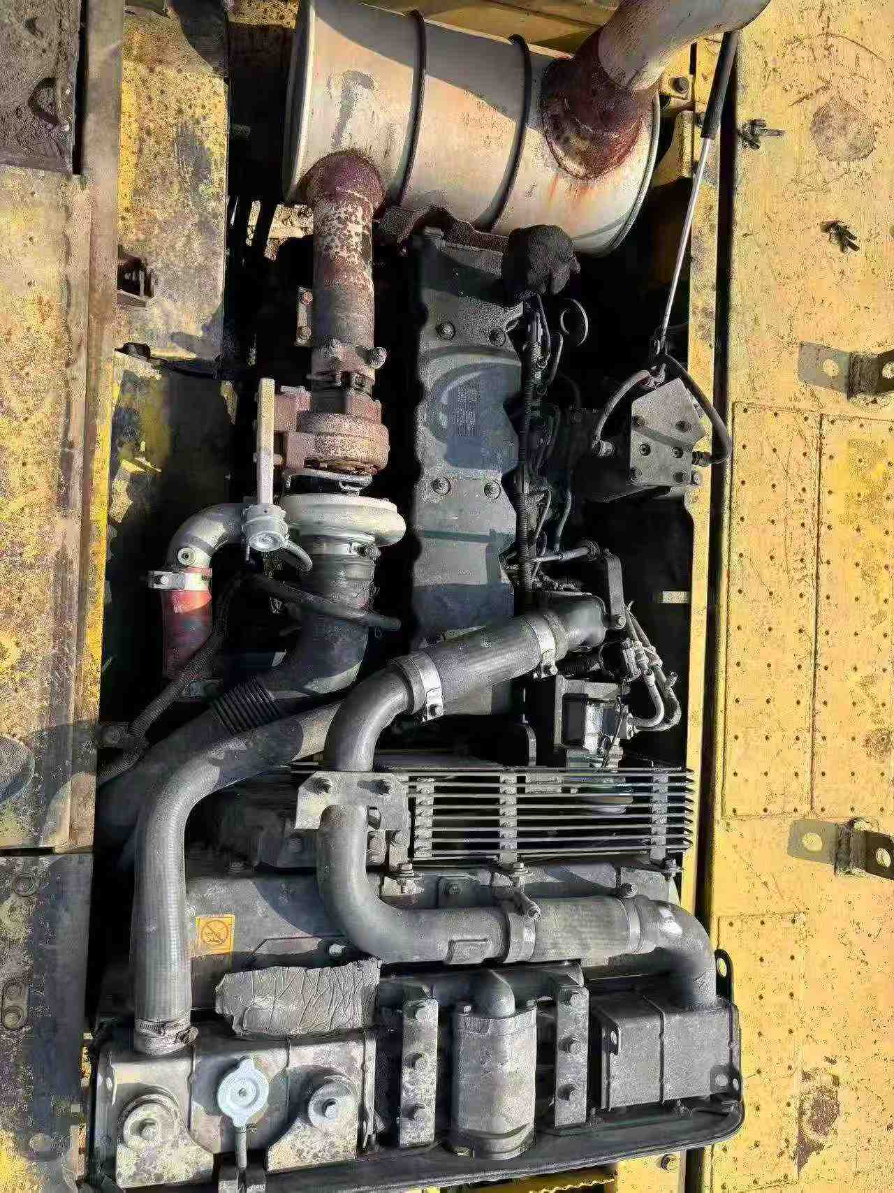 Buy Komatsu PC240-6 Used Excavator / 3