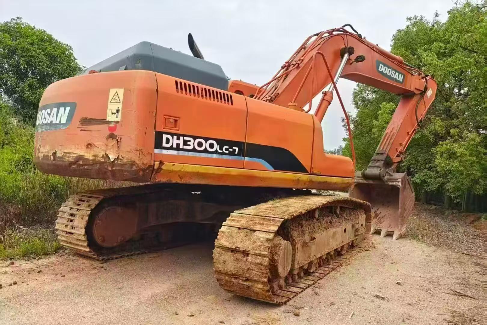 Buy Doosan DH300-7 Used Excavator / 2