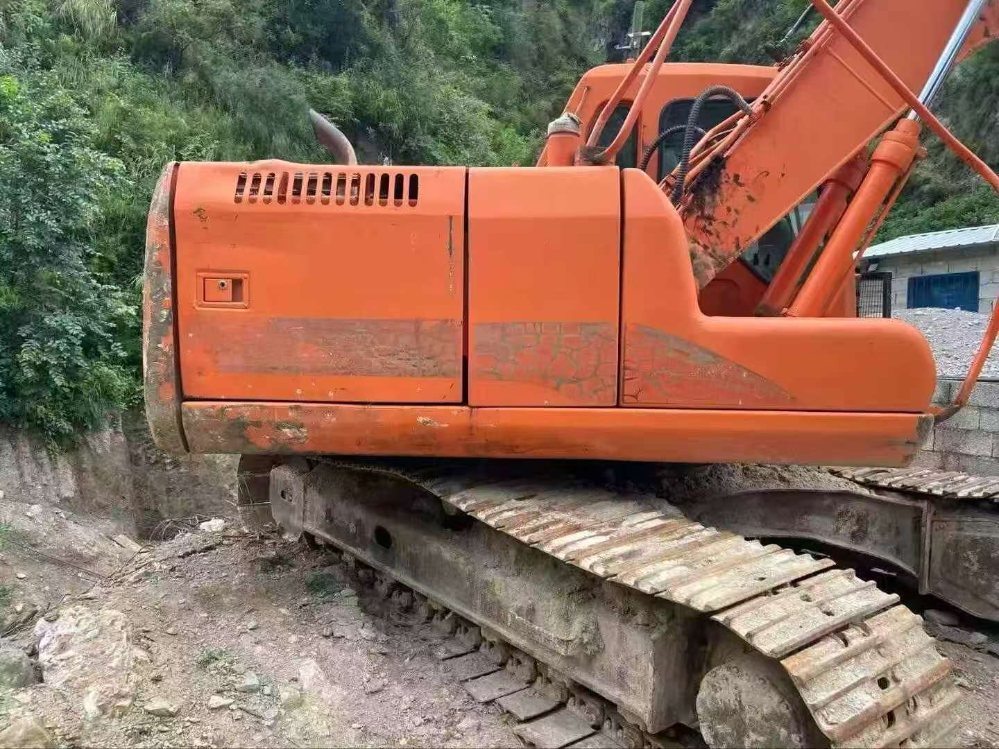 Buy Doosan DH150 Used Excavator / 4 Buy Doosan DH150 Used Excavator / 4