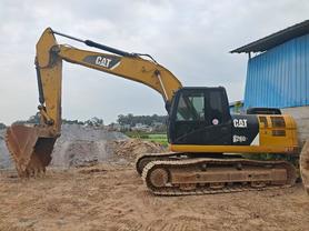 Buy Caterpillar 323 Used Excavator / 8 Buy Caterpillar 323 Used Excavator / 8