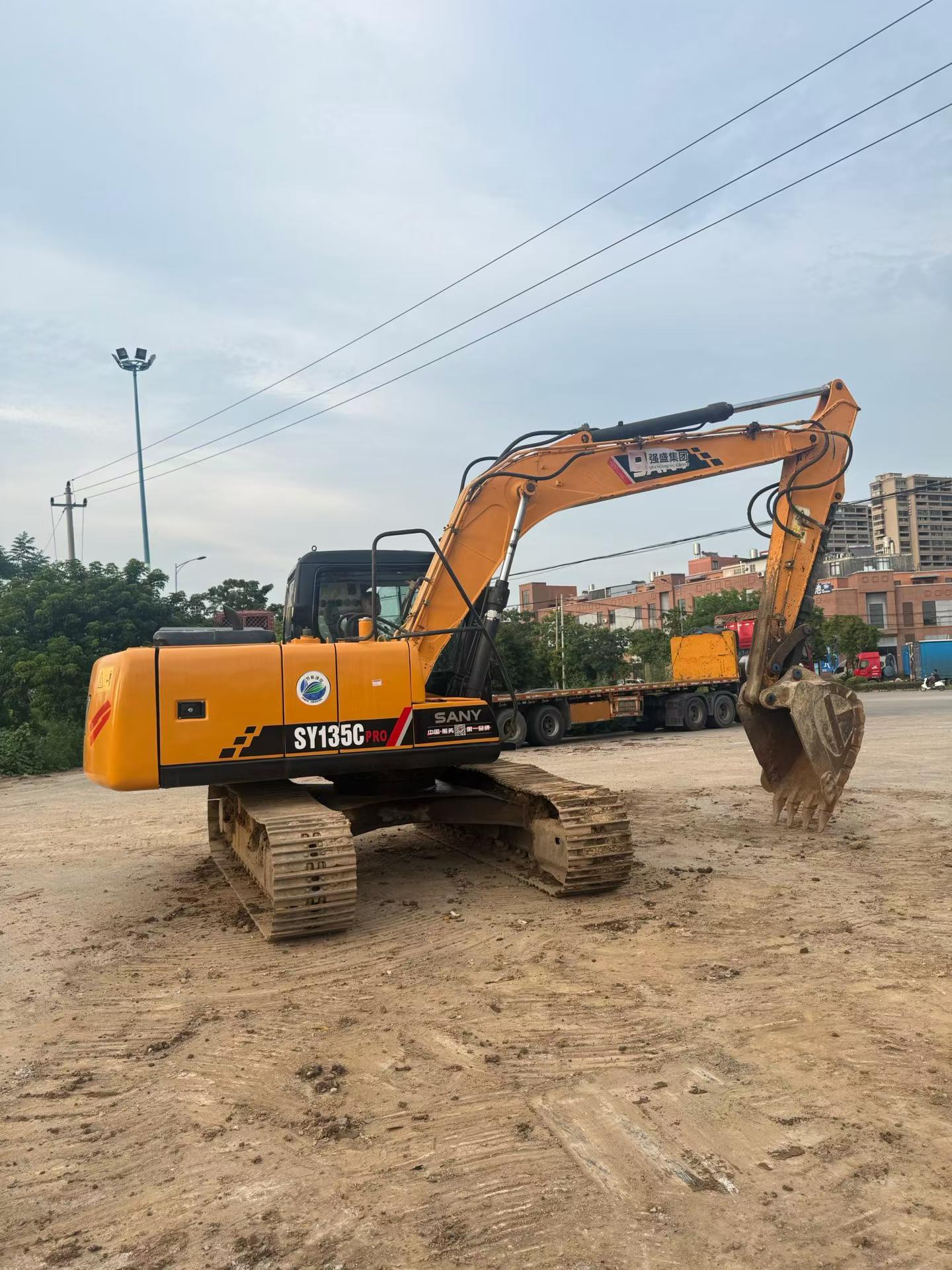 Buy Sany SY135 Used Excavator / 8 Buy Sany SY135 Used Excavator / 8
