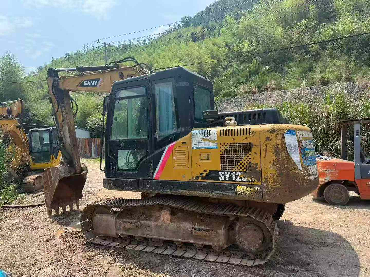 Buy Sany SY125C-10 Used Excavator / 2 Buy Sany SY125C-10 Used Excavator / 2
