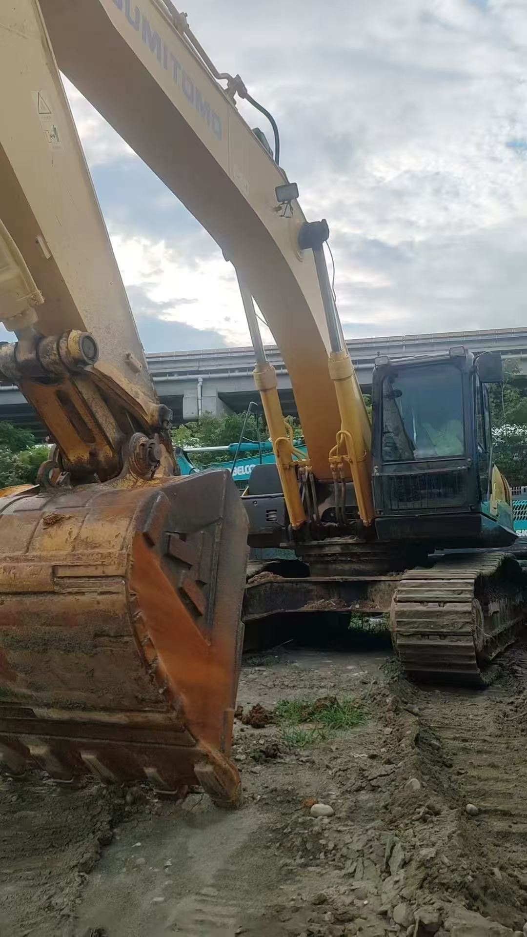 Compre Excavadora Sumitomo SH360-5 Usada / 4 Compre Excavadora Sumitomo SH360-5 Usada / 4