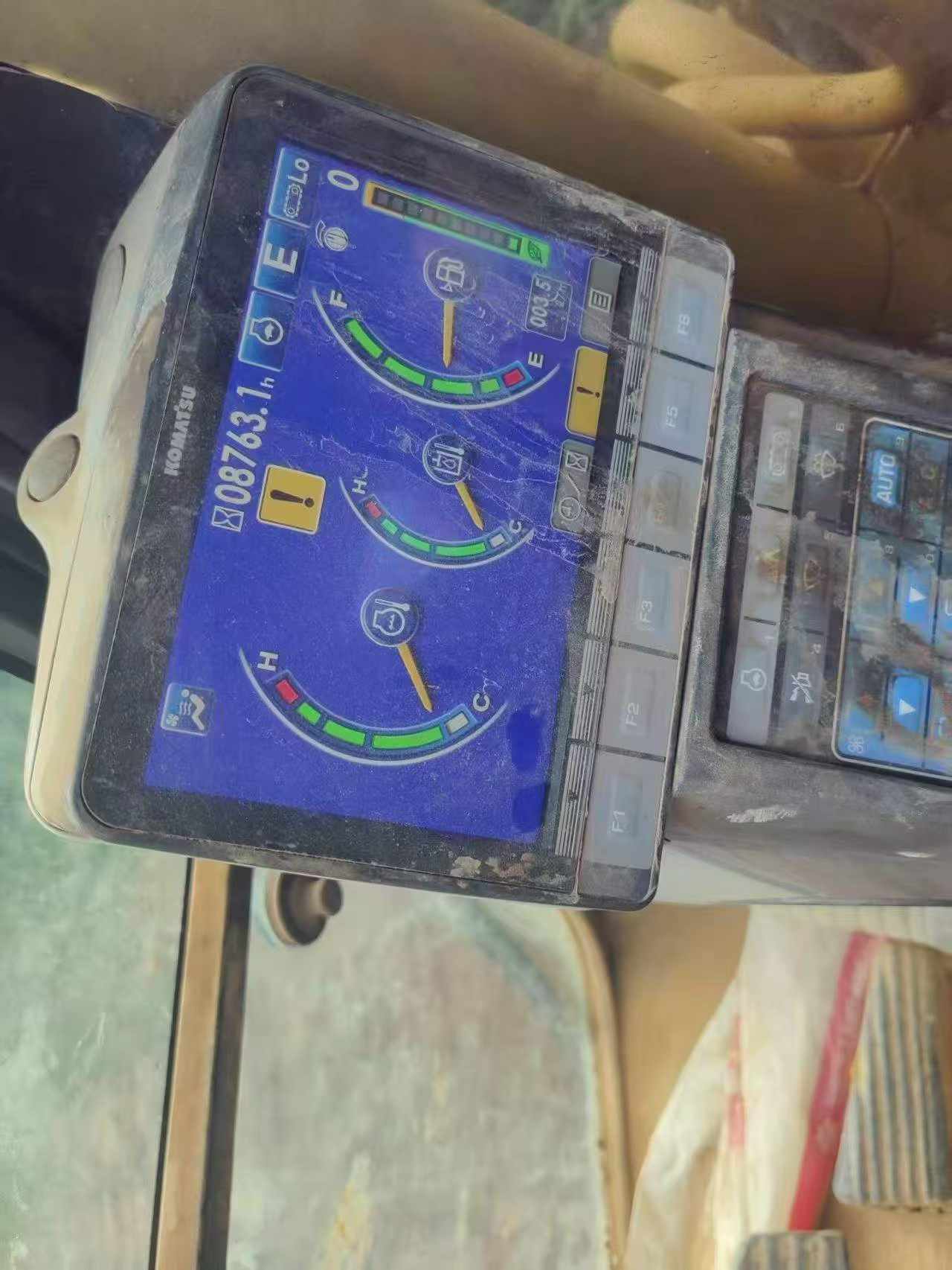 Buy Komatsu PC200-8 Used Excavator / 5