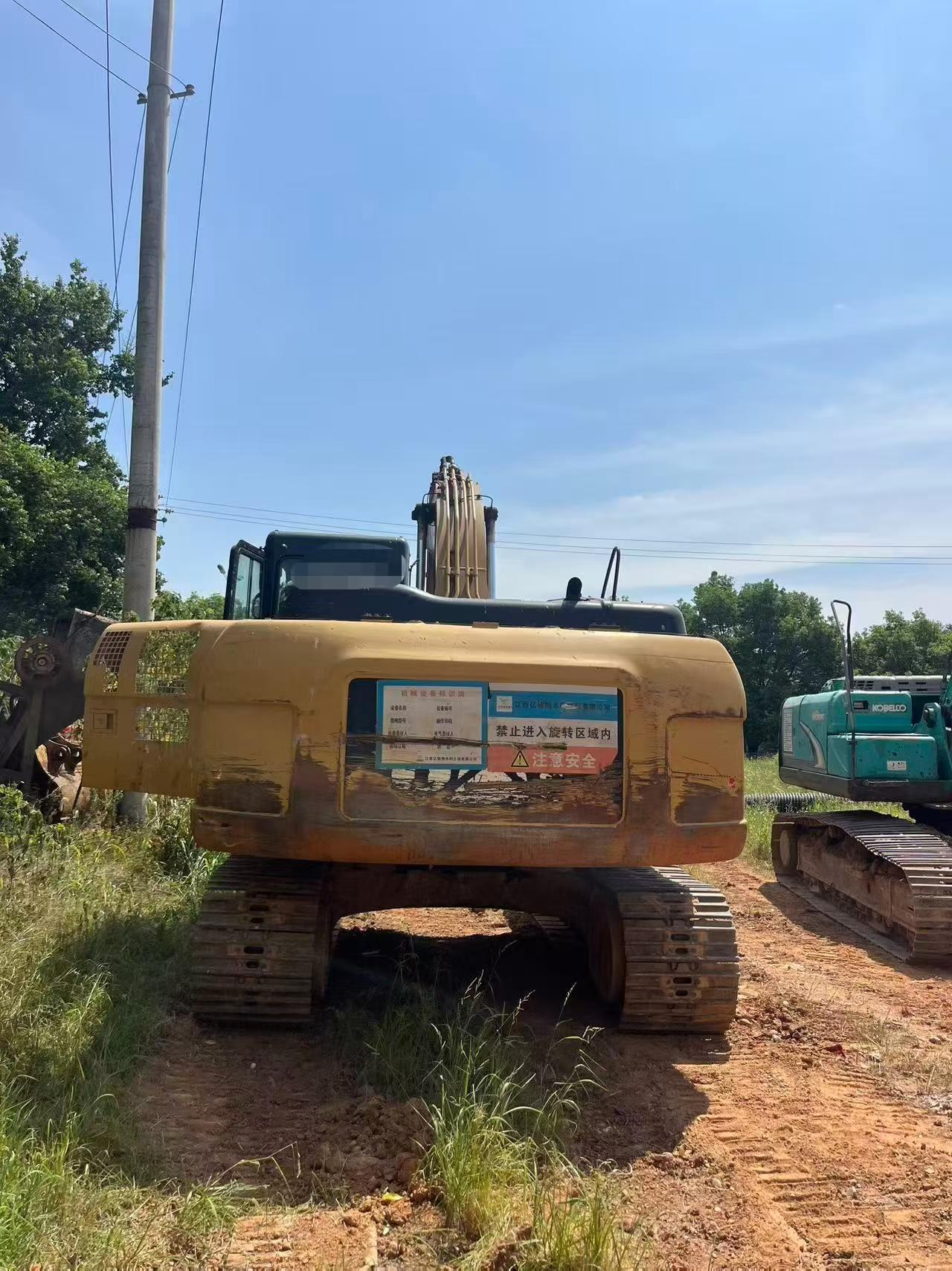 Buy Caterpillar 320D2GC Used Excavator / 1