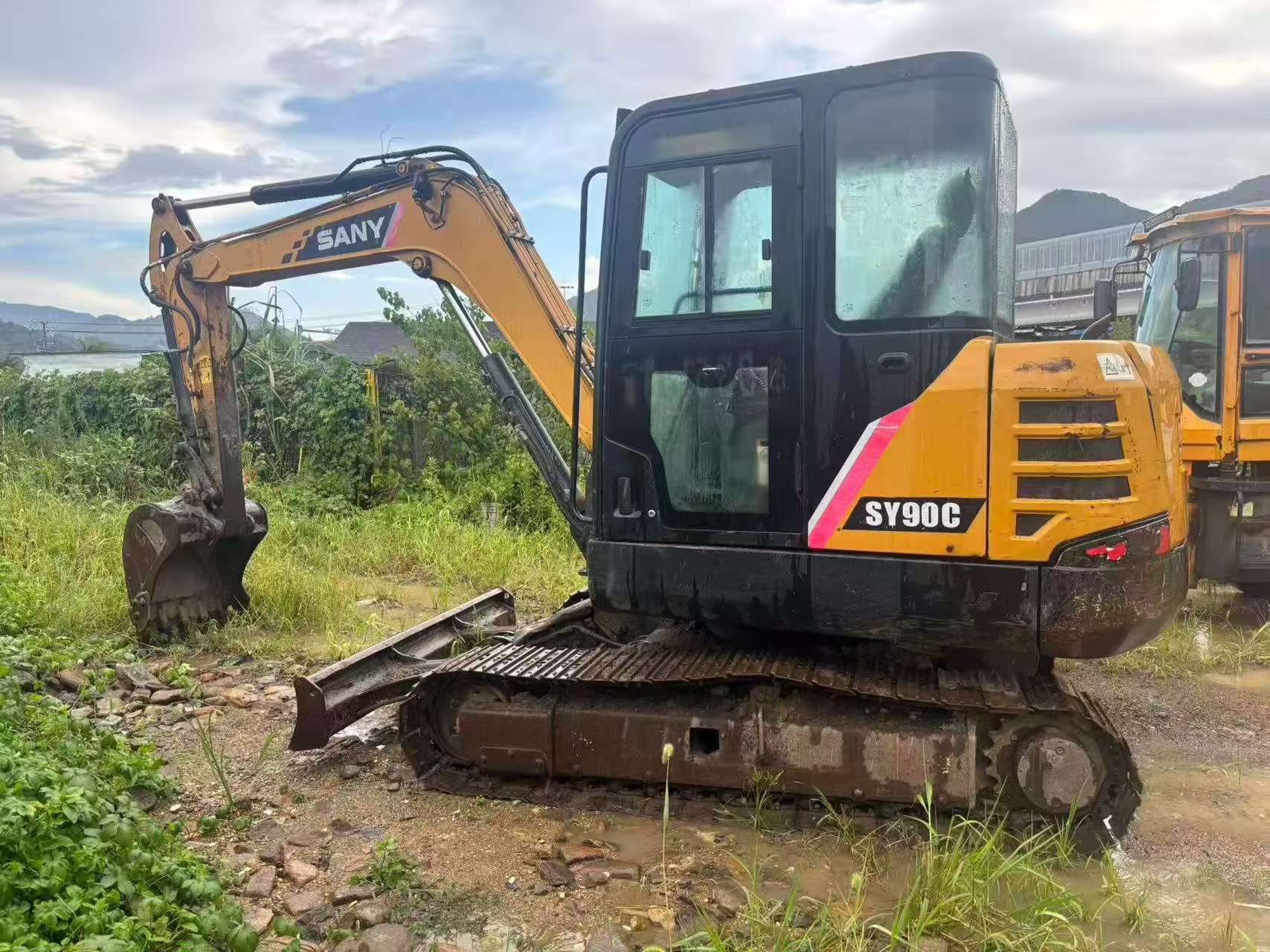 Buy Sany SY55 Used Excavator / 3 Buy Sany SY55 Used Excavator / 3