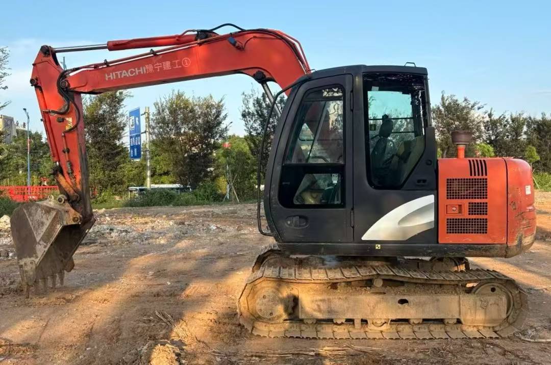Buy Hitachi ZX70-3 Used Excavator / 1