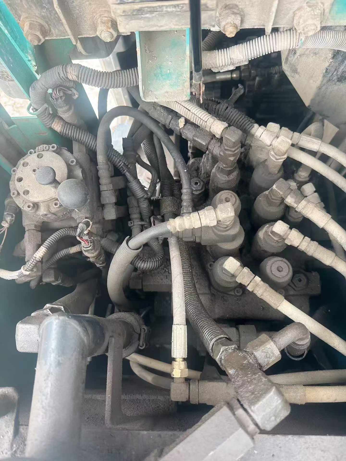 Buy Kobelco SK135 Used Excavator / 5