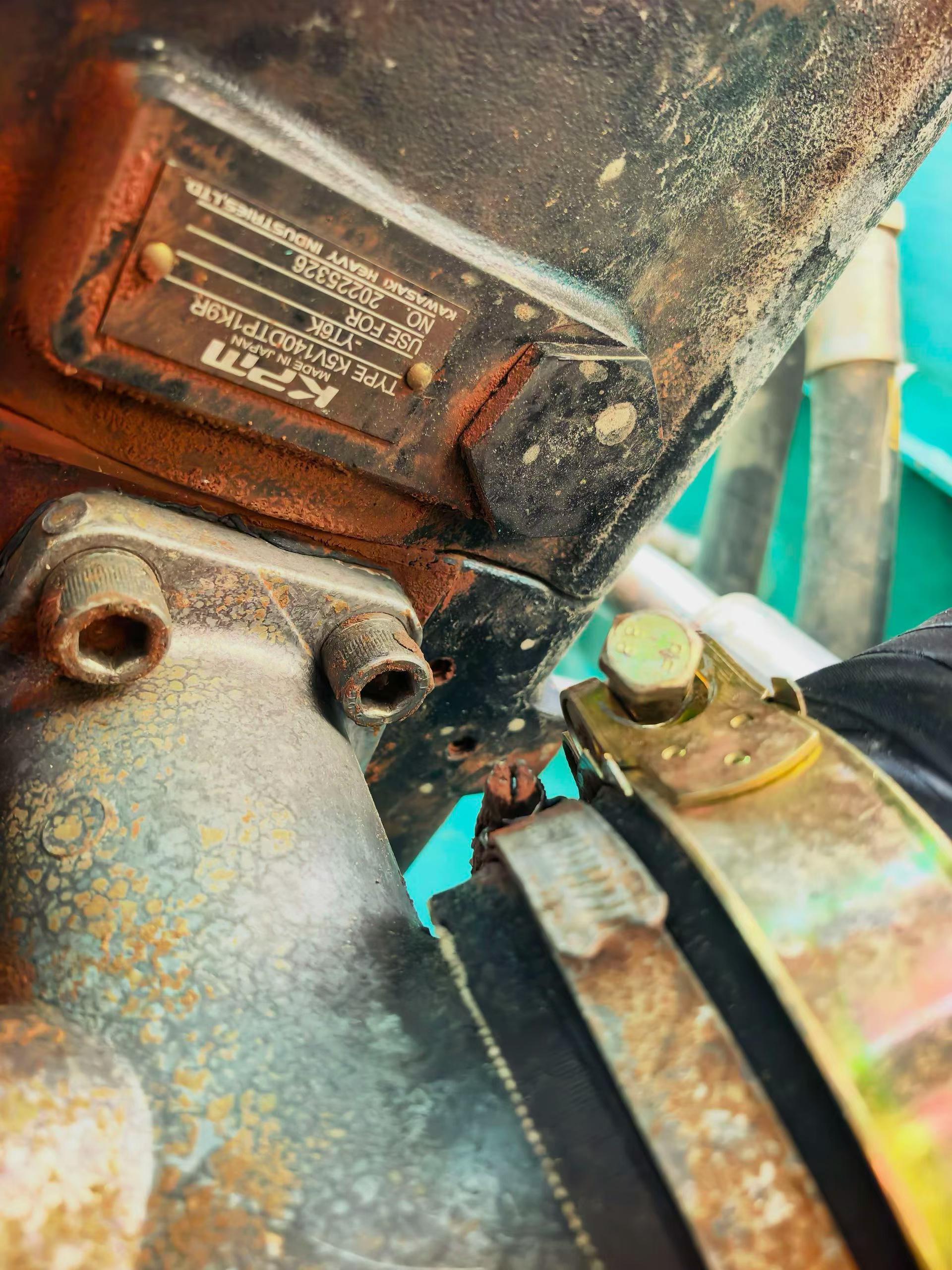Buy Kobelco SK330 Used Excavator / 9