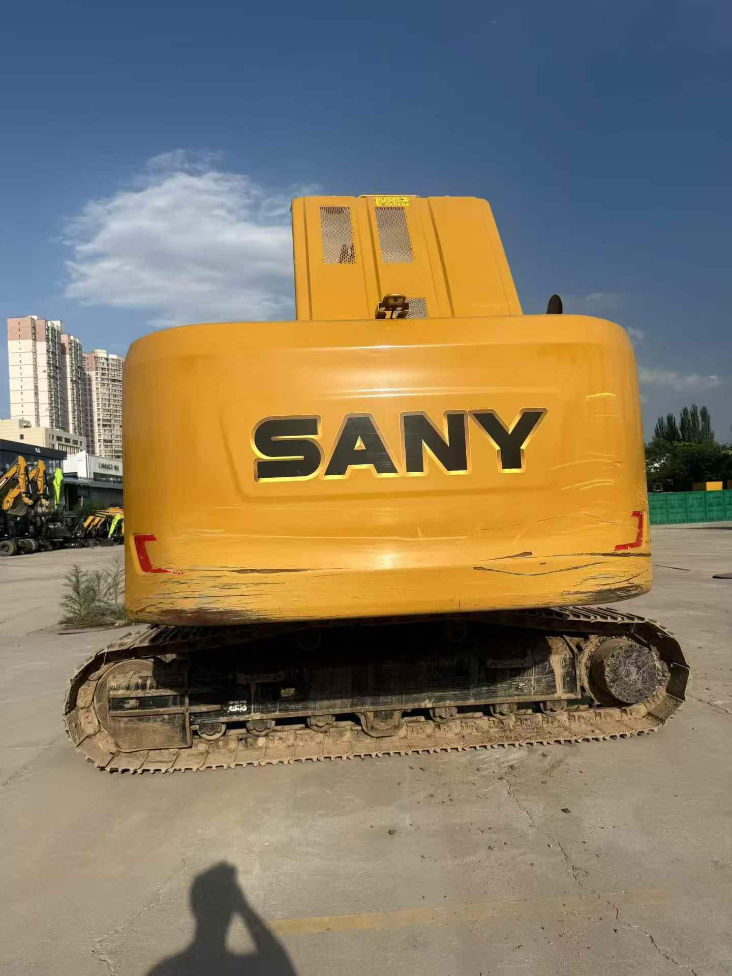 Buy Sany SY200C Used Excavator / 5 Buy Sany SY200C Used Excavator / 5