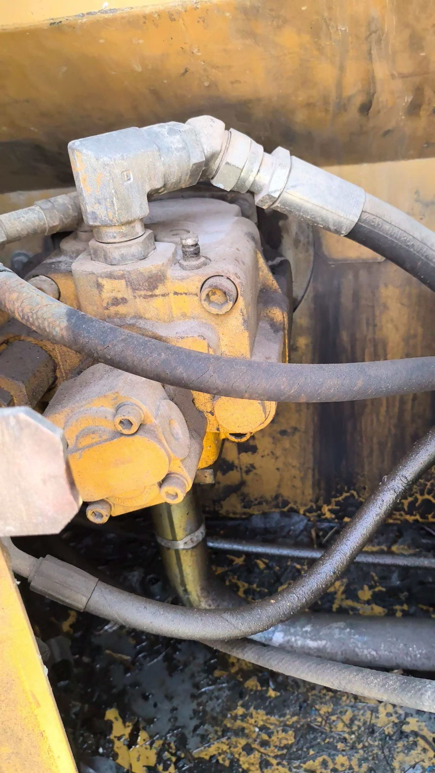 Buy Caterpillar 307B Used Excavator / 4 Buy Caterpillar 307B Used Excavator / 4