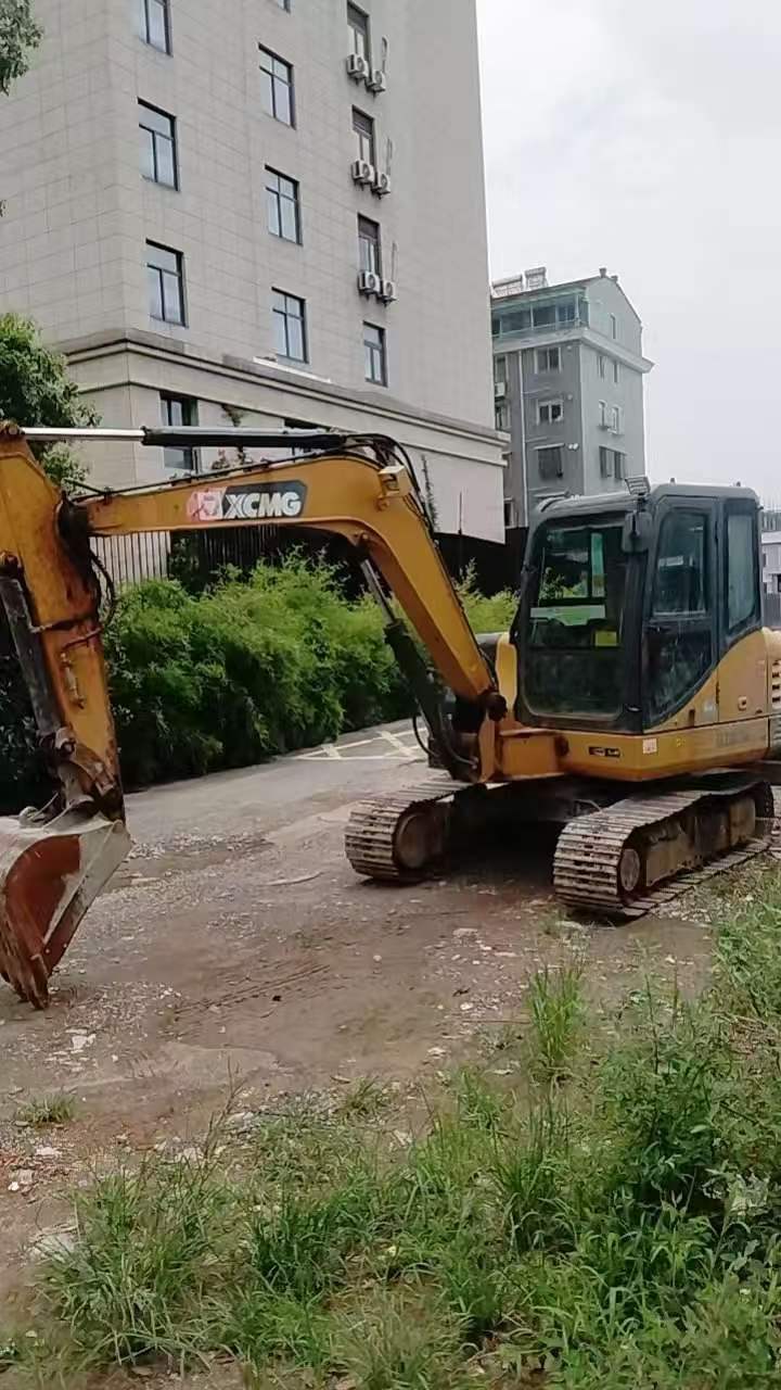 Buy XCMG XE60 Used Excavator / 1