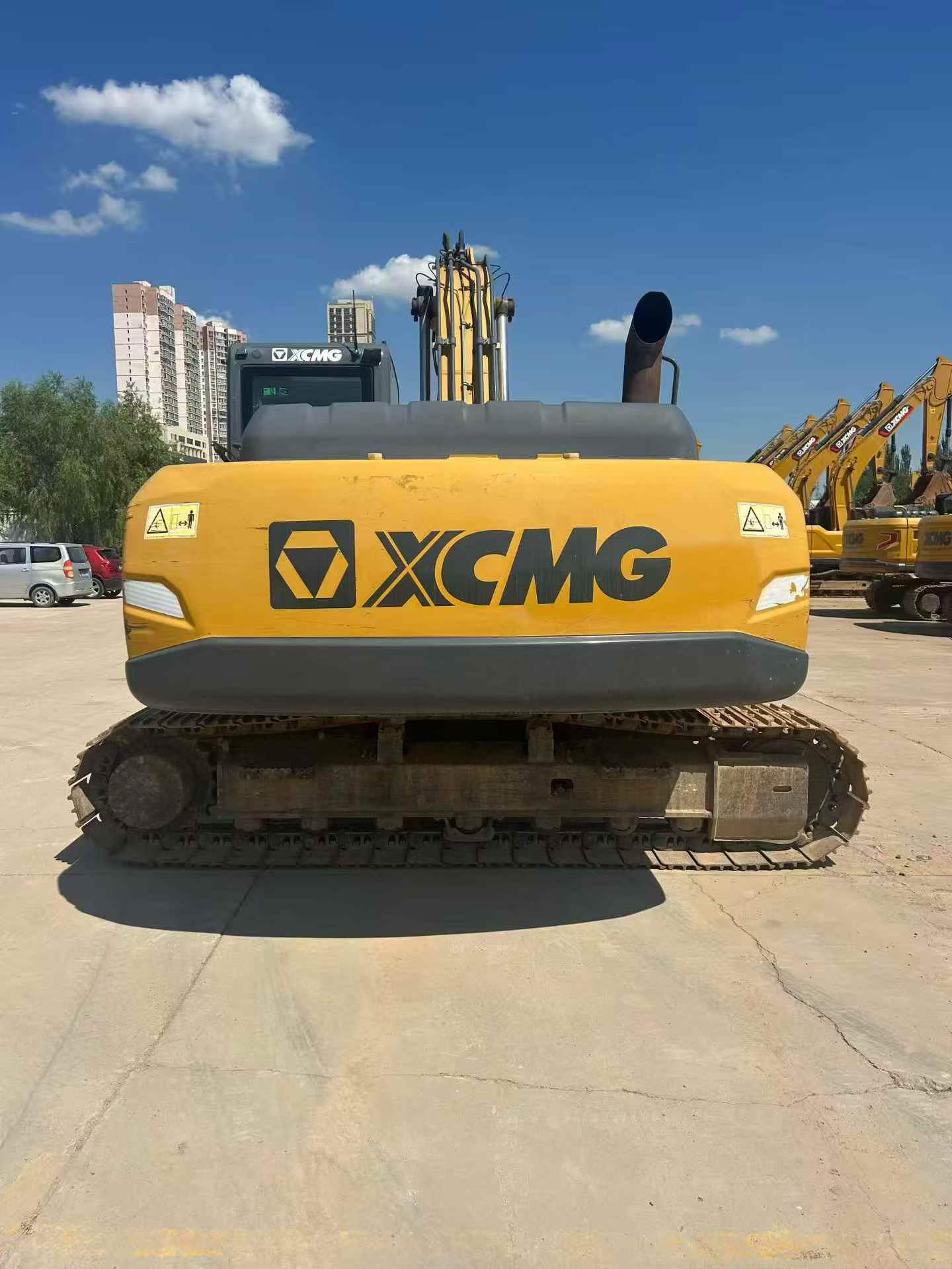 Compre Excavadora XCMG XE200 Usada / 5