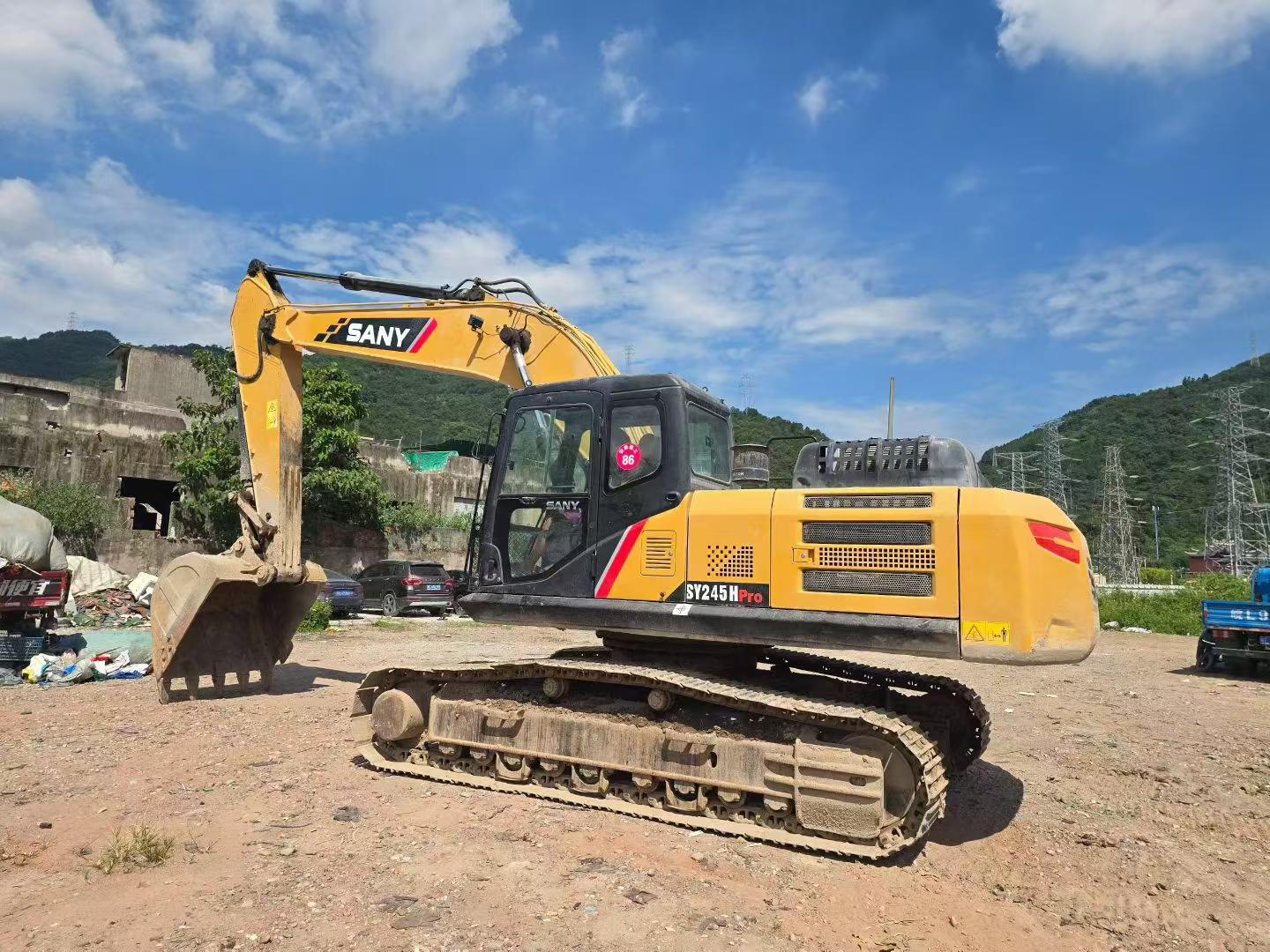 Buy Sany SY245H Used Excavator / 3