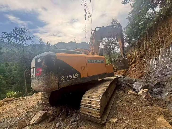 Buy Hyundai R215-7 Used Excavator / 1