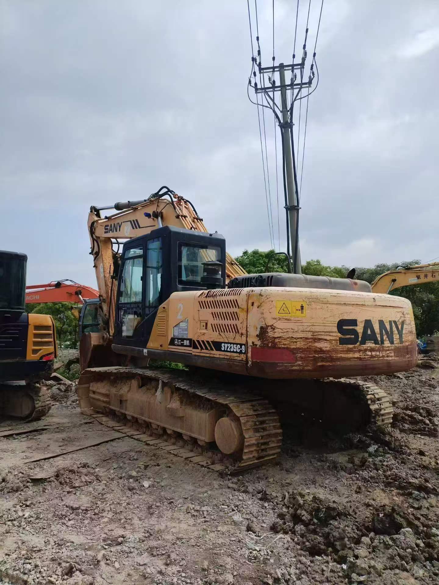 Buy Sany SY215C Used Excavator / 5 Buy Sany SY215C Used Excavator / 5