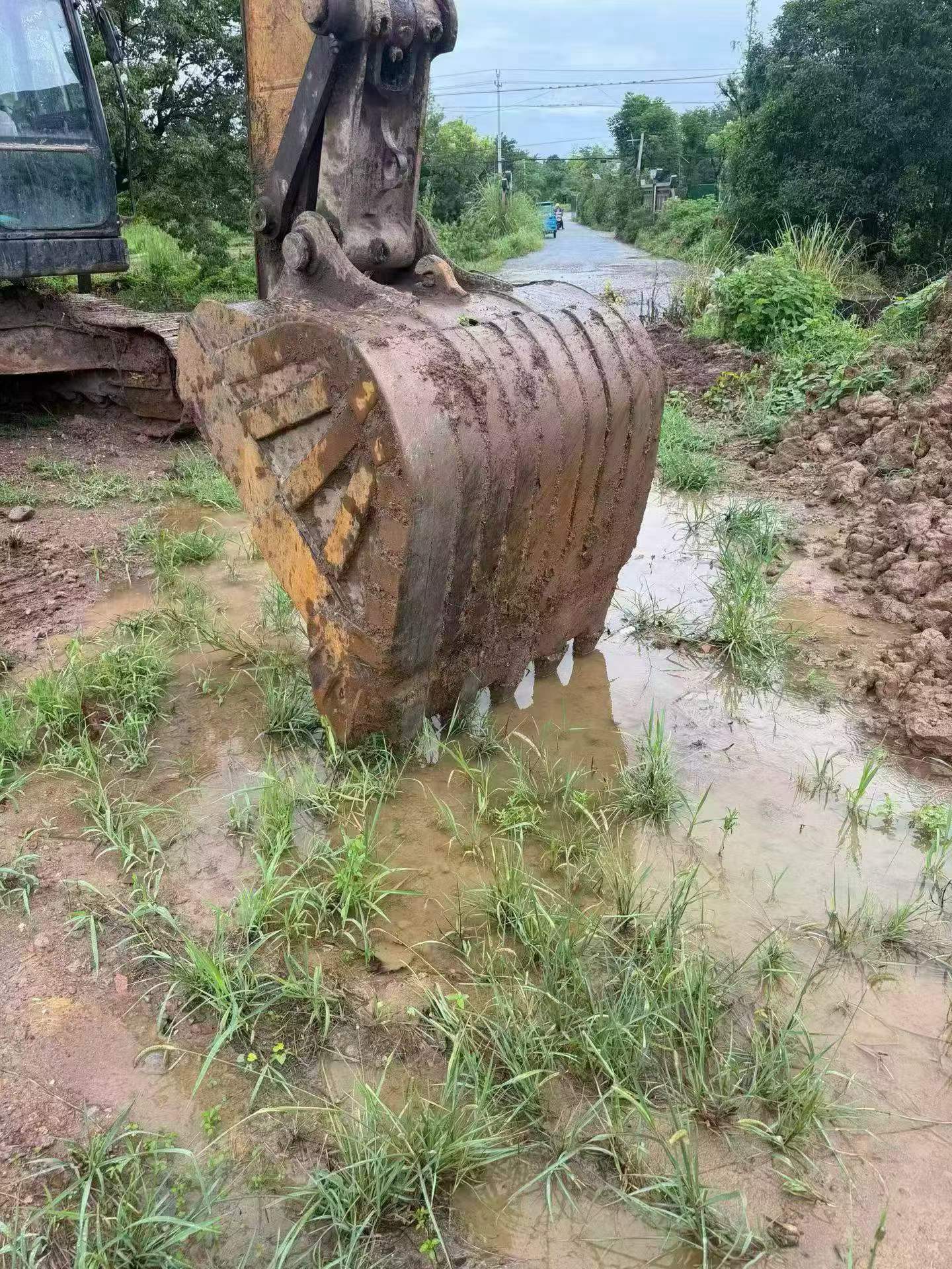 Buy Sany SY215C Used Excavator / 4 Buy Sany SY215C Used Excavator / 4