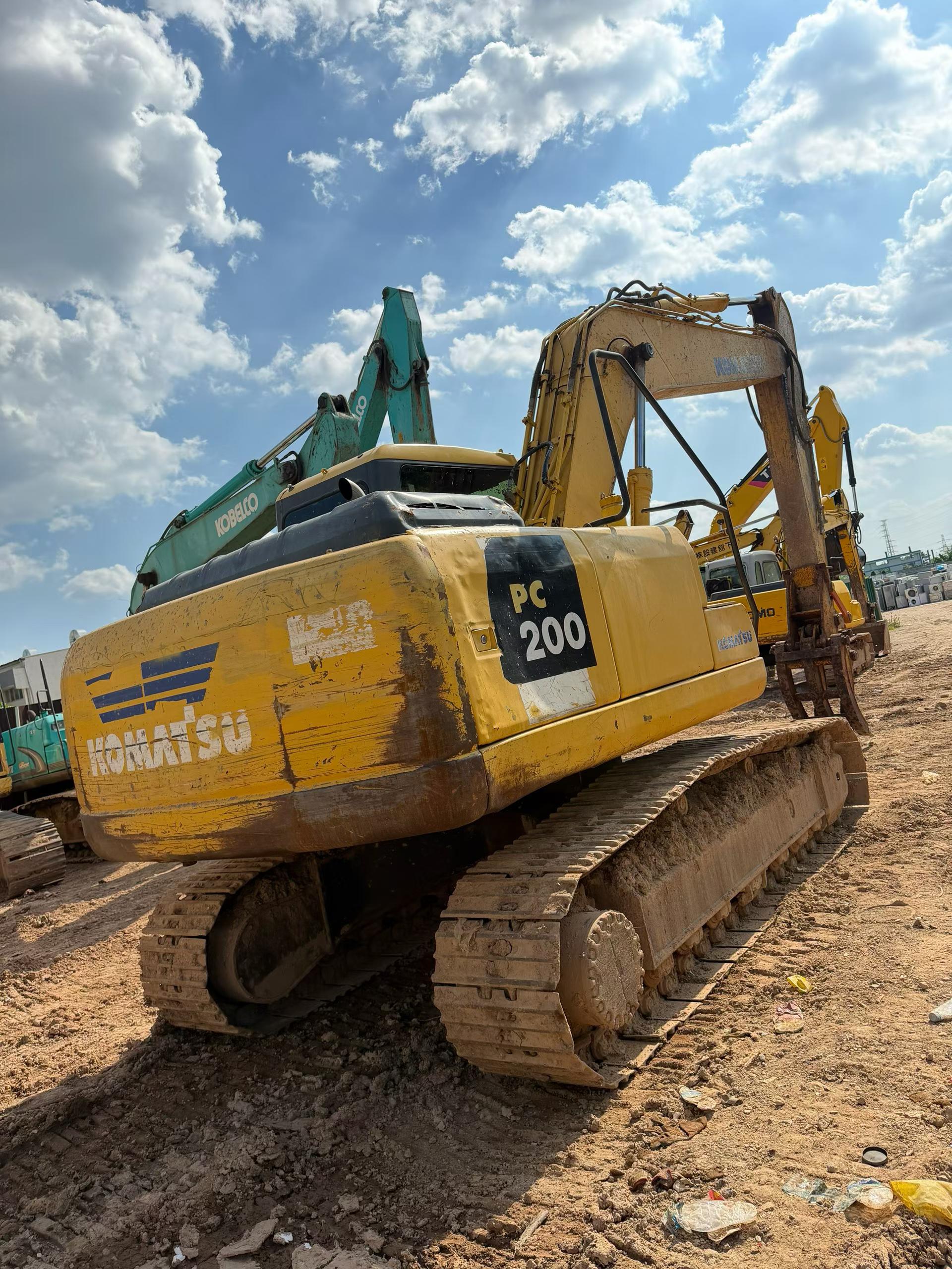 Buy Komatsu PC160-7 Used Excavator / 2 Buy Komatsu PC160-7 Used Excavator / 2
