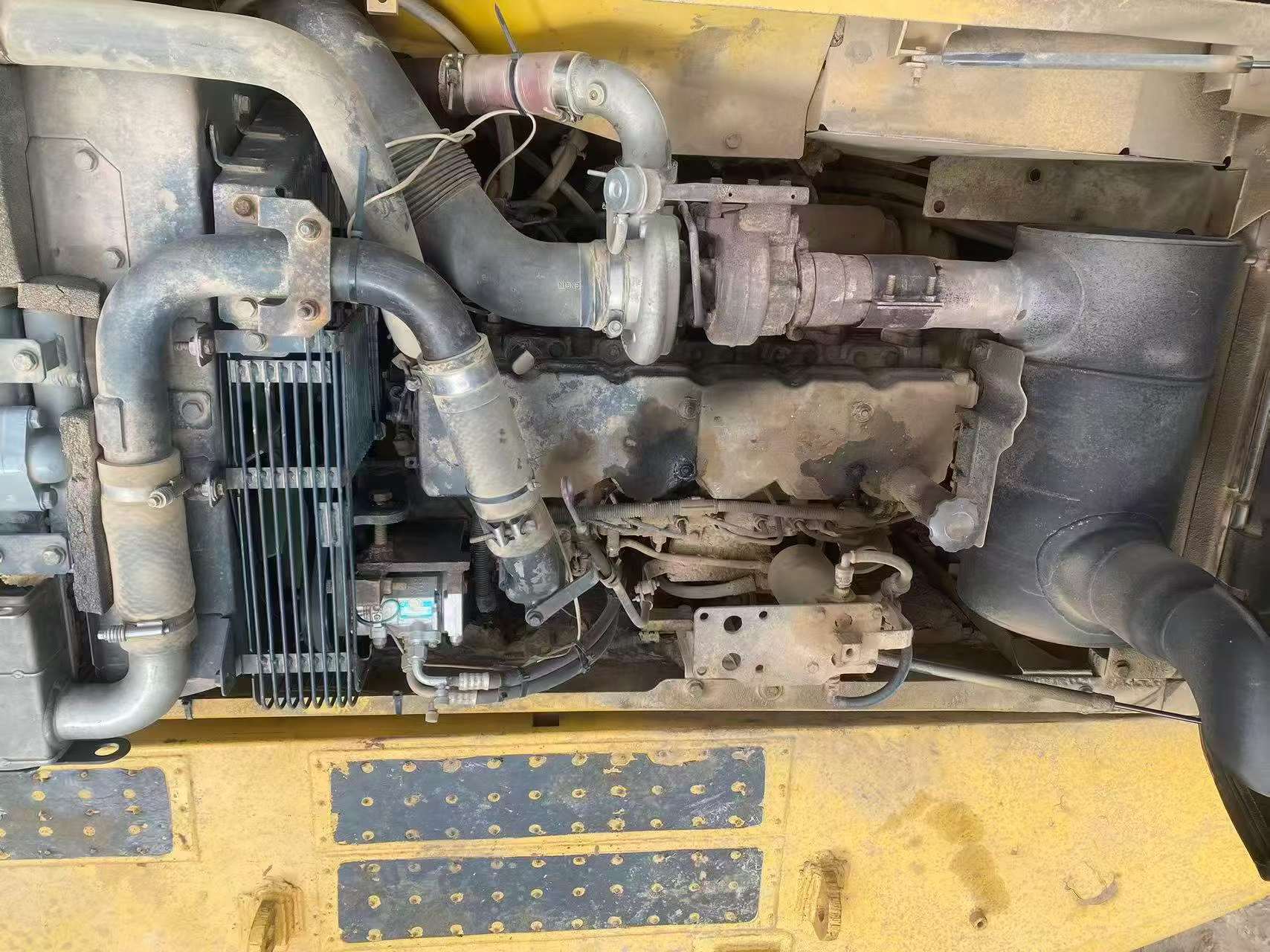 Buy Komatsu PC220-8 Used Excavator / 4 Buy Komatsu PC220-8 Used Excavator / 4