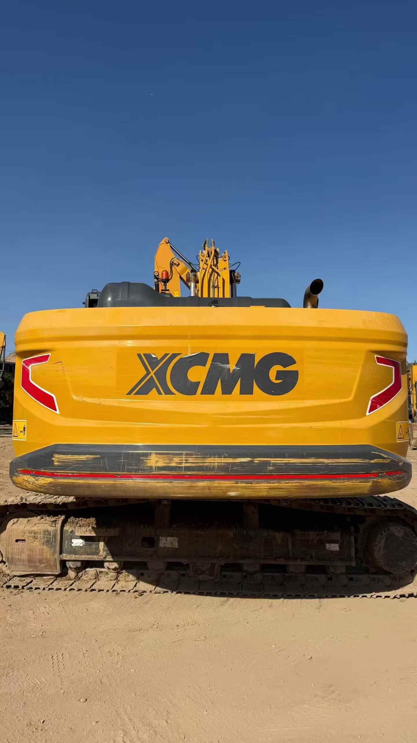 Compre Excavadora XCMG XE200 Usada / 5