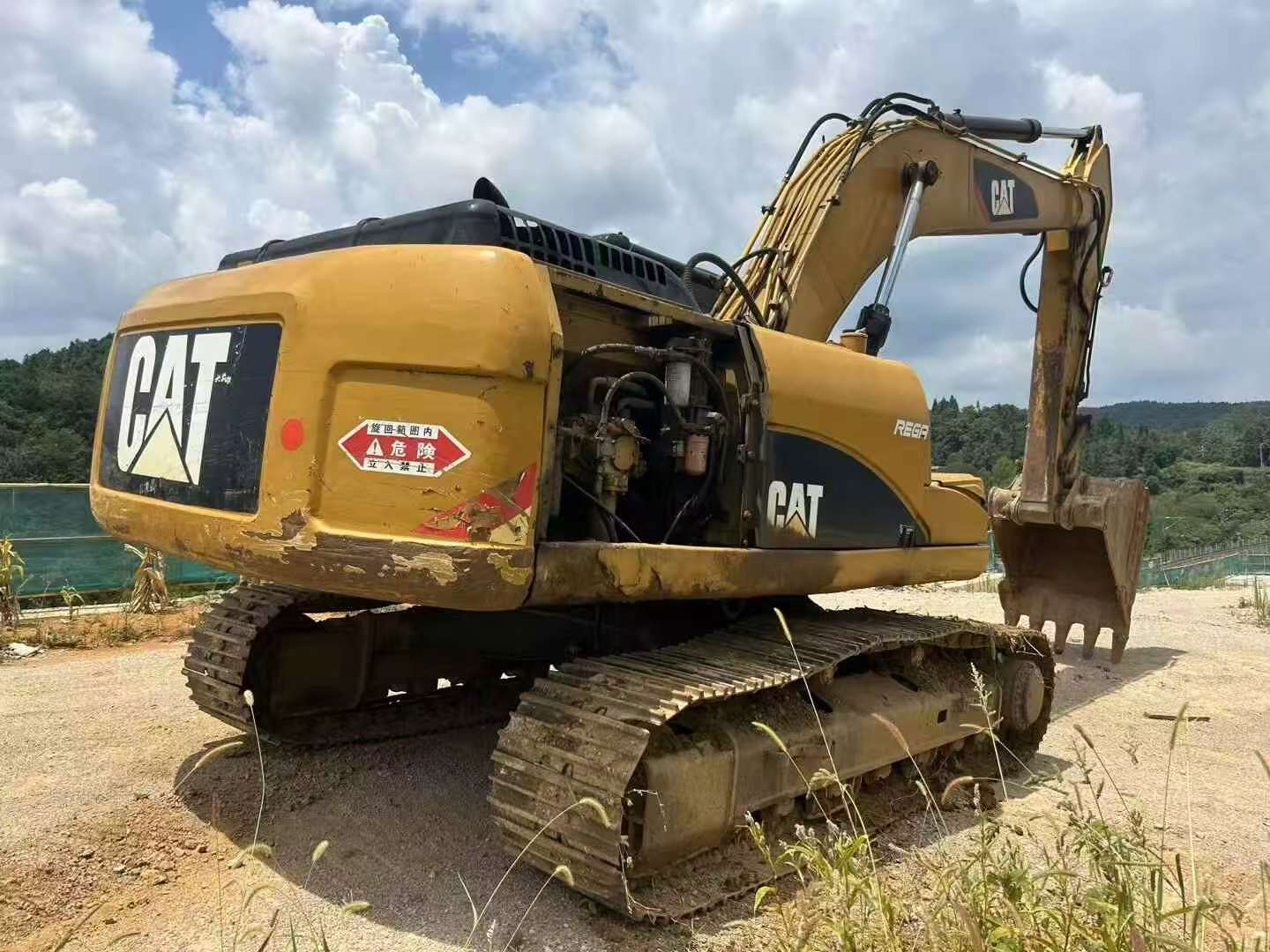 Buy Caterpillar 324D Used Excavator / 1