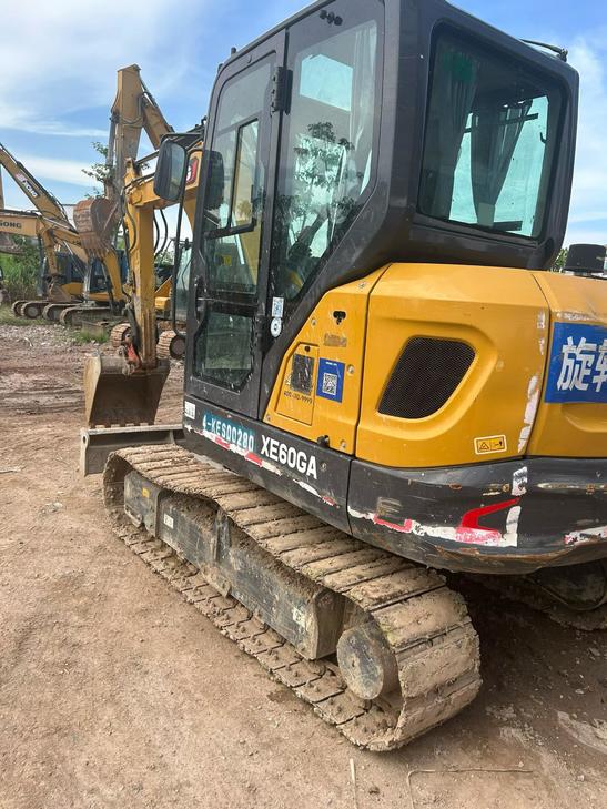 Buy XCMG XE60G Used Excavator / 1