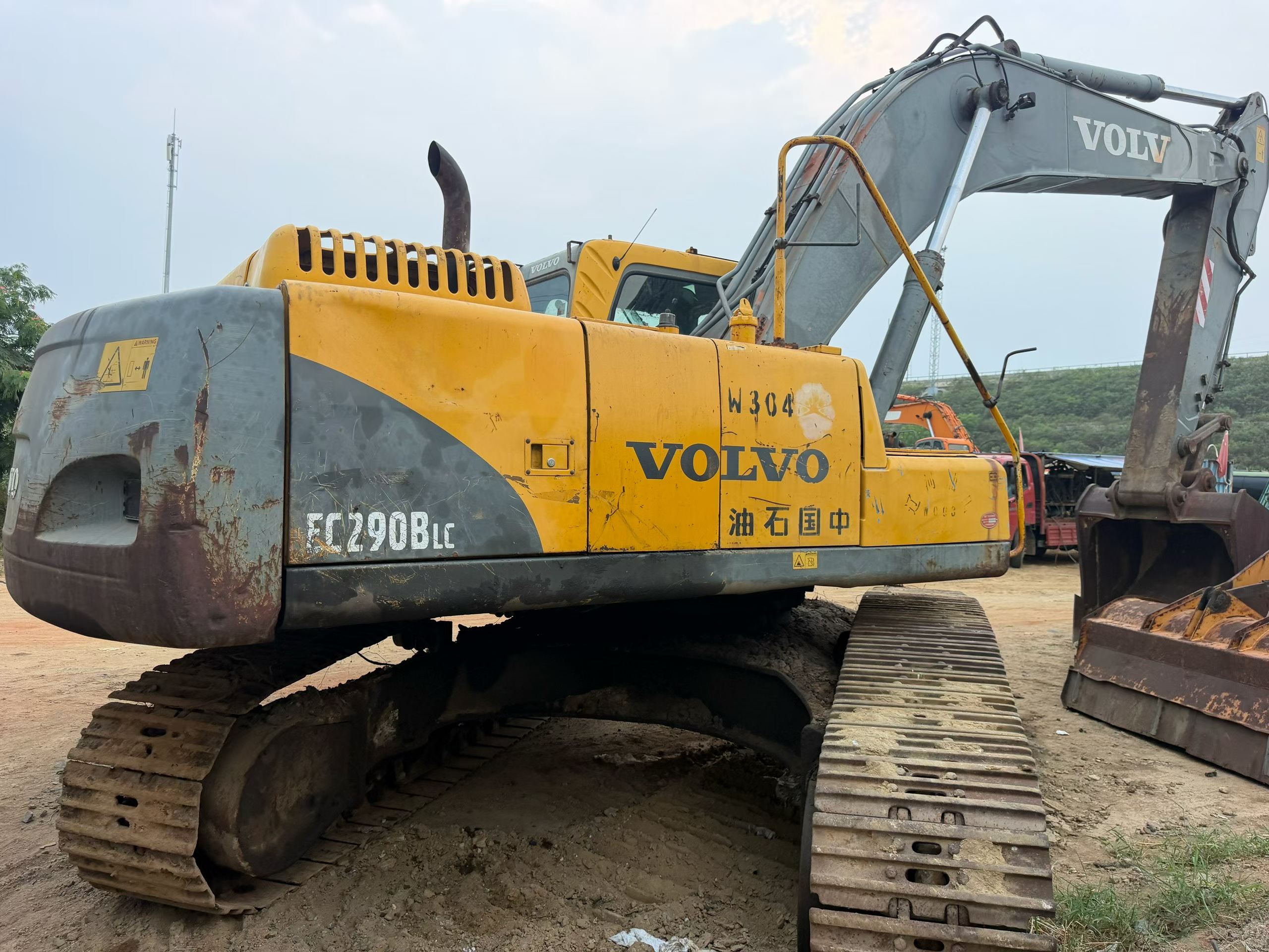 Buy Volvo EC290 Used Excavator / 2 Buy Volvo EC290 Used Excavator / 2