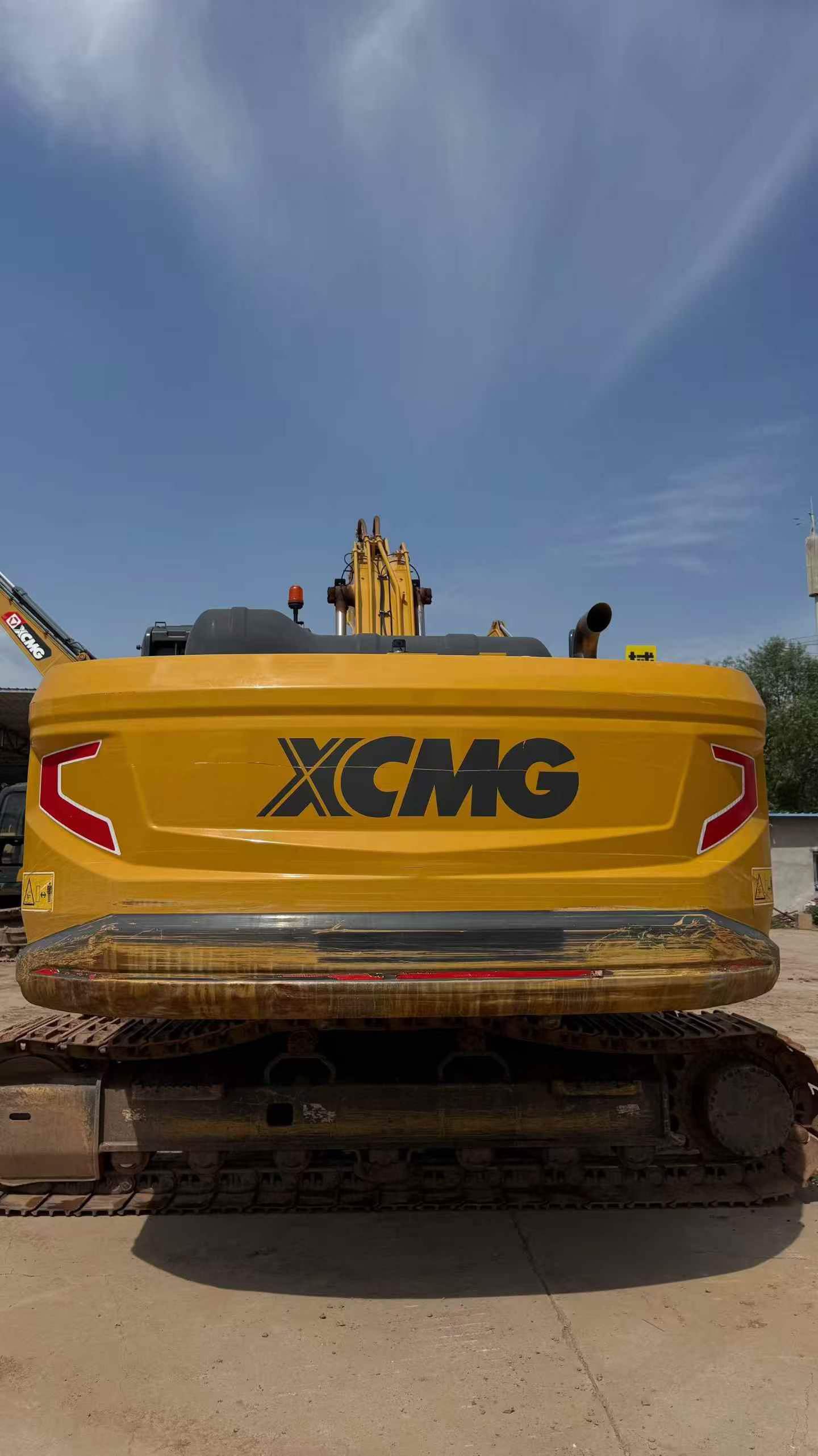 Compre Excavadora XCMG XE200 Usada / 5