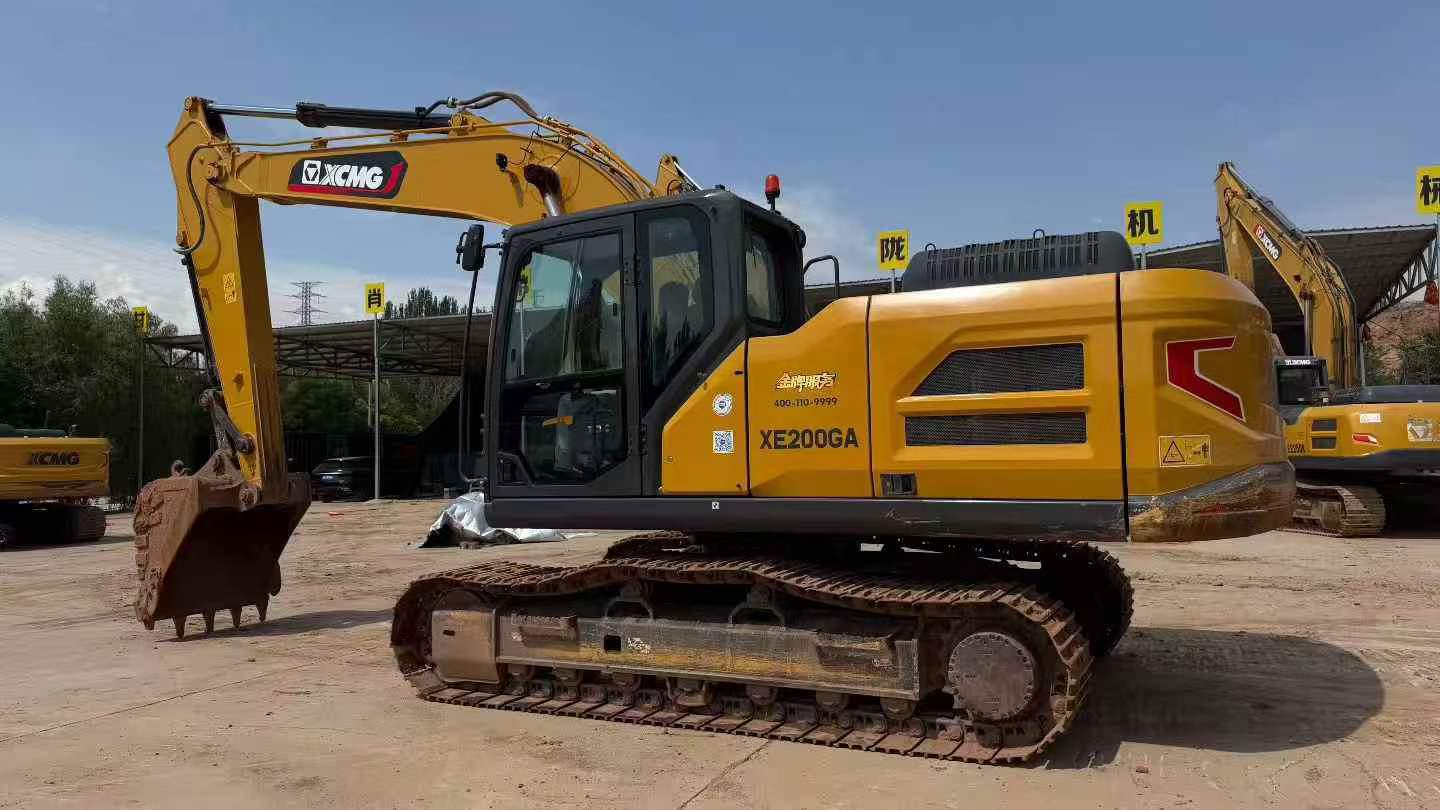 Compre Excavadora XCMG XE200 Usada / 4