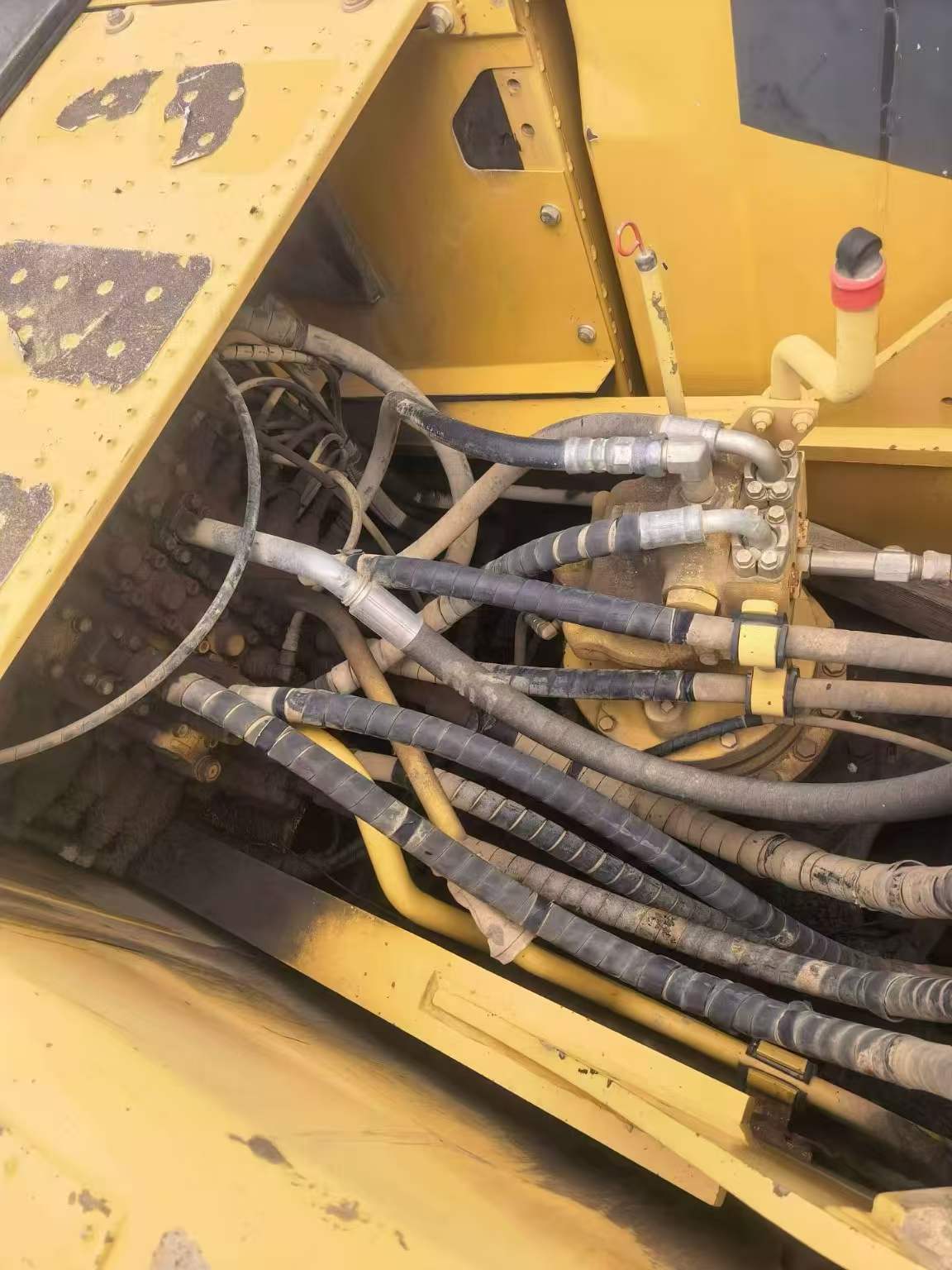 Buy Komatsu PC210LC-8 Used Excavator / 5 Buy Komatsu PC210LC-8 Used Excavator / 5