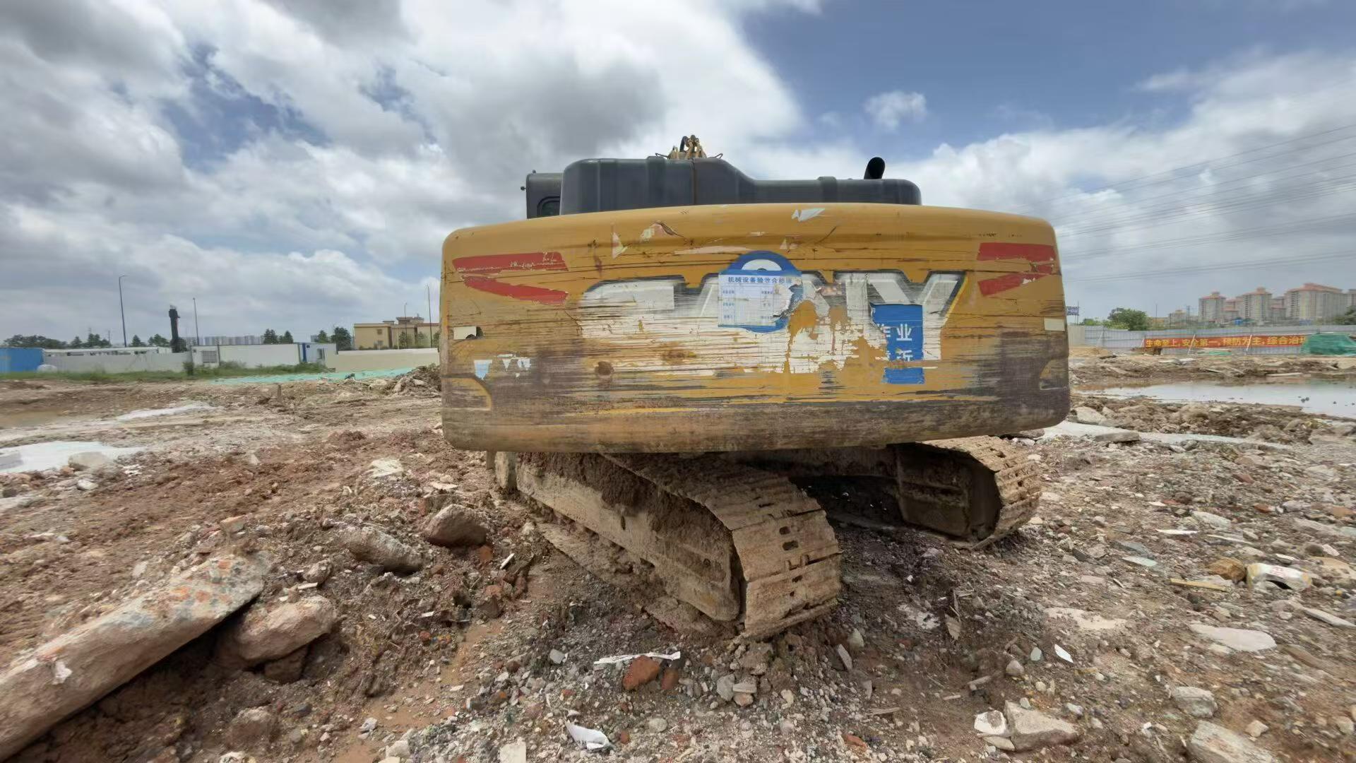 Buy Sany SY205C Used Excavator / 3 Buy Sany SY205C Used Excavator / 3