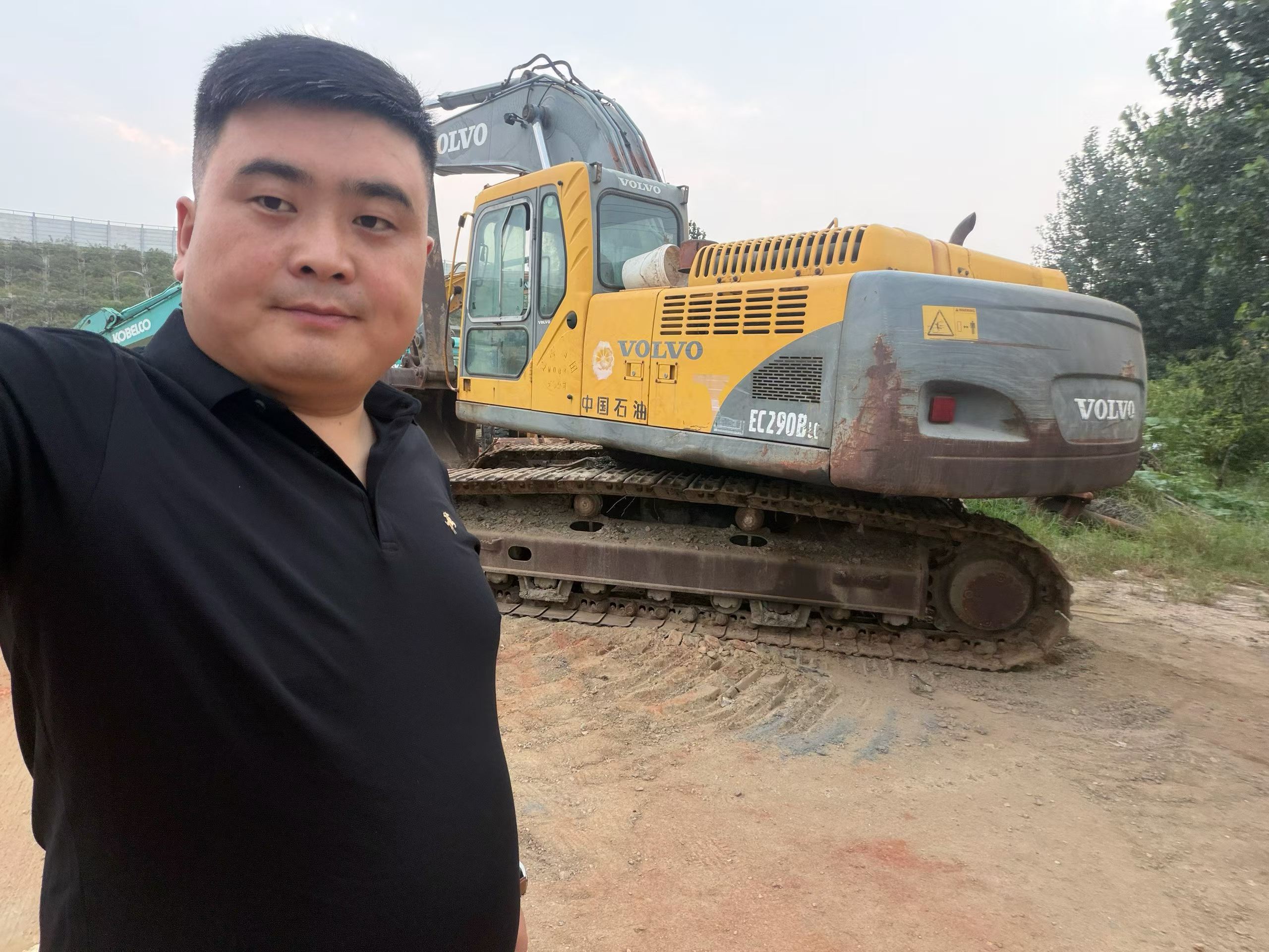 Buy Volvo EC290 Used Excavator / 1