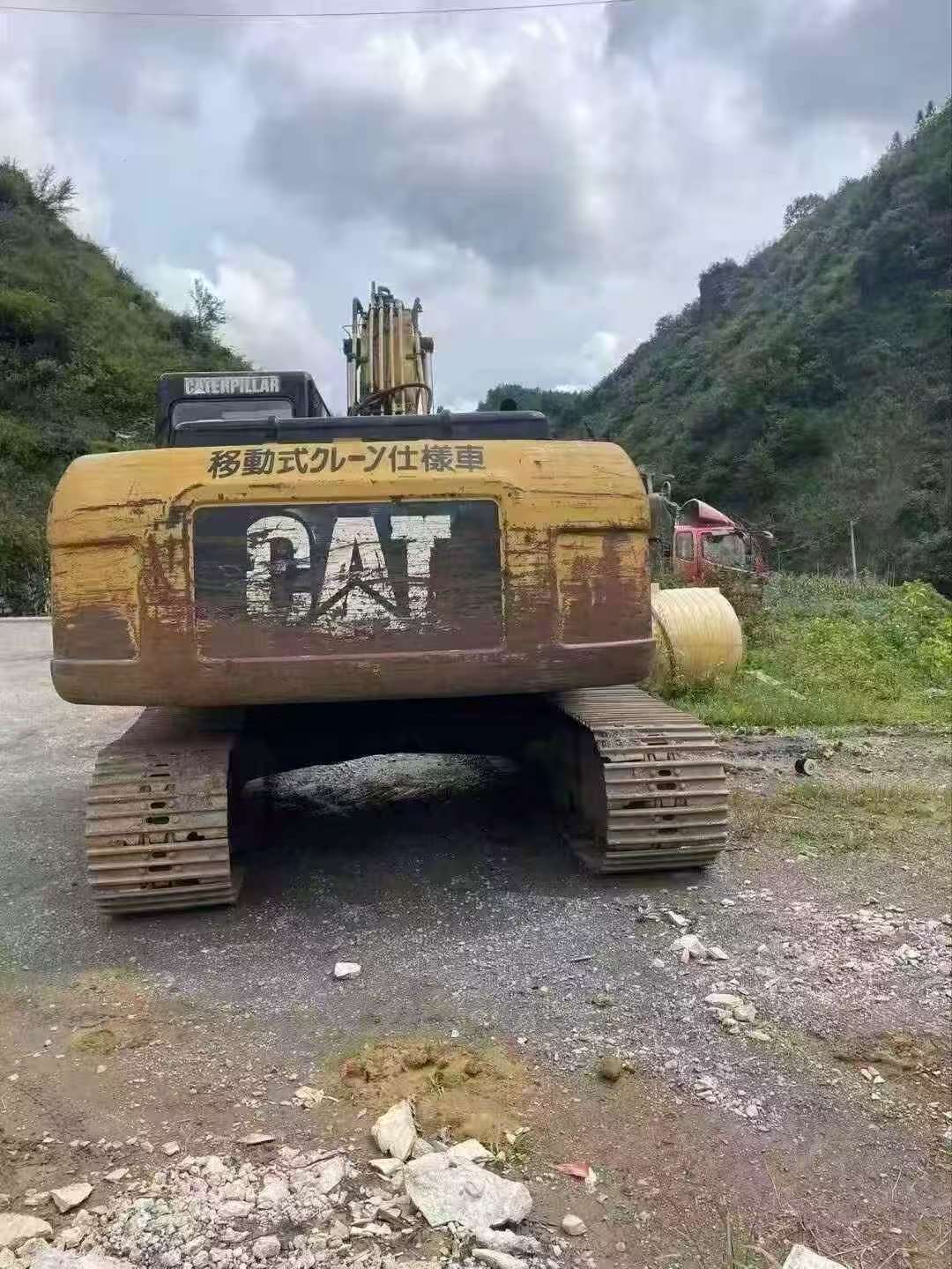 Buy Caterpillar 323 Used Excavator / 2 Buy Caterpillar 323 Used Excavator / 2