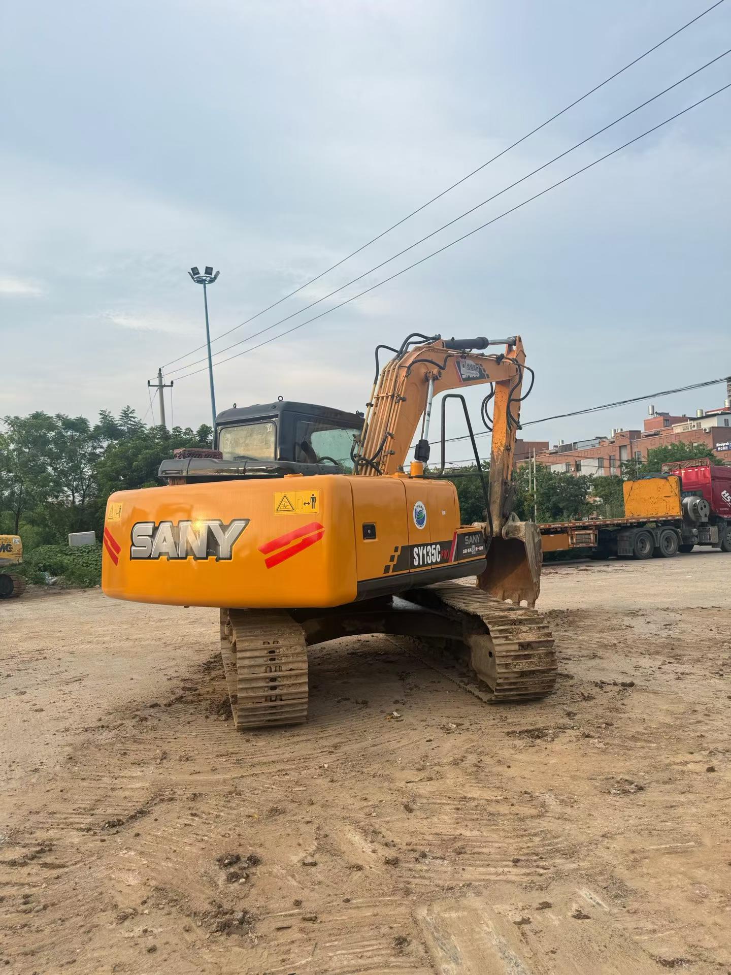 Buy Sany SY135 Used Excavator / 3 Buy Sany SY135 Used Excavator / 3