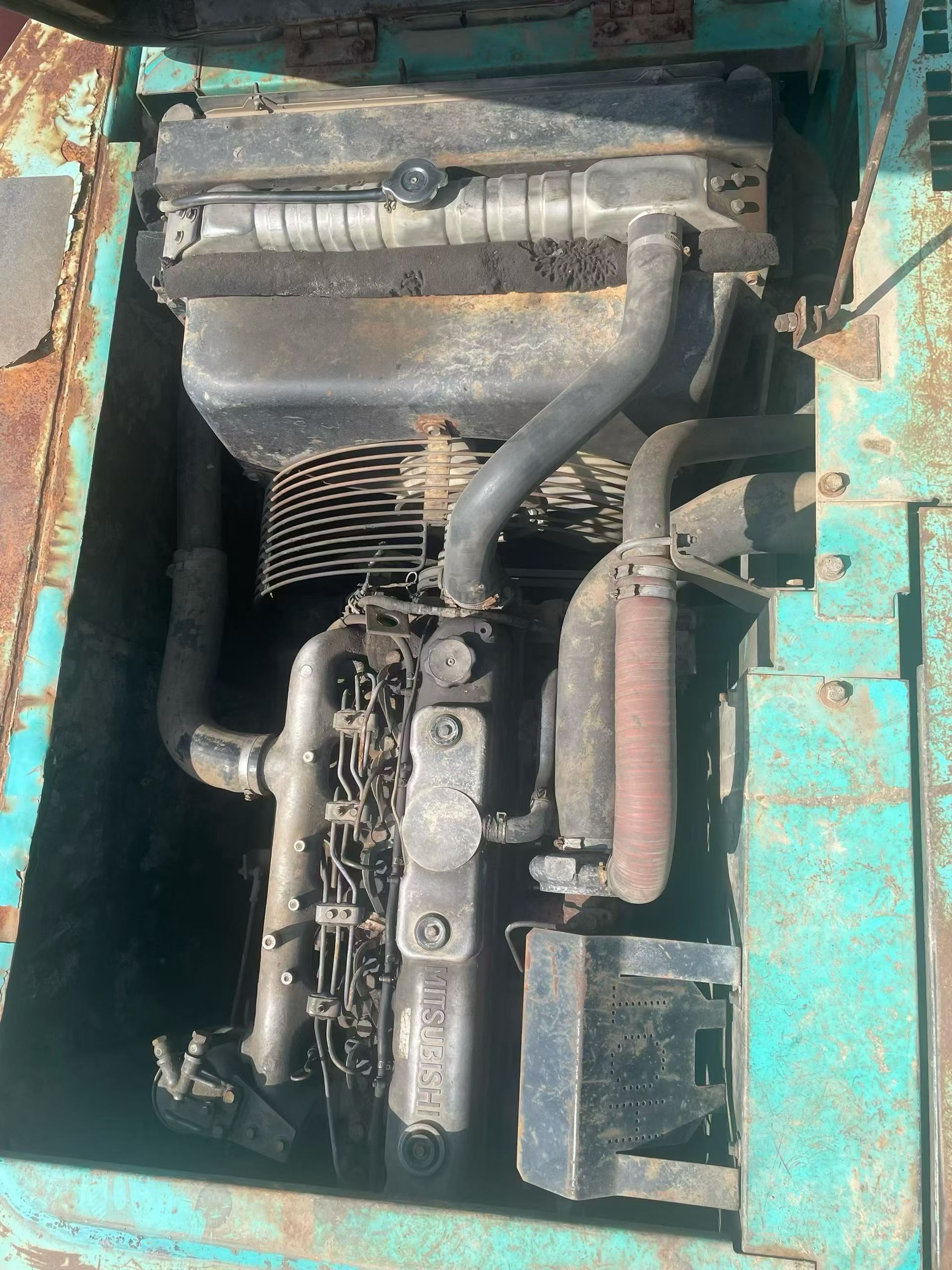 Buy Kobelco SK200-6E Used Excavator / 3 Buy Kobelco SK200-6E Used Excavator / 3