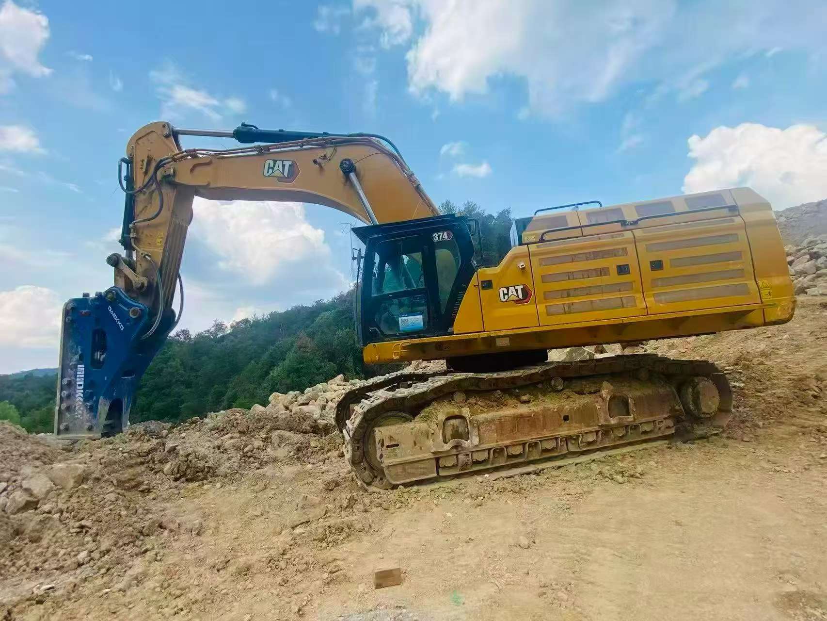 Buy Caterpillar 374D Used Excavator / 7 Buy Caterpillar 374D Used Excavator / 7