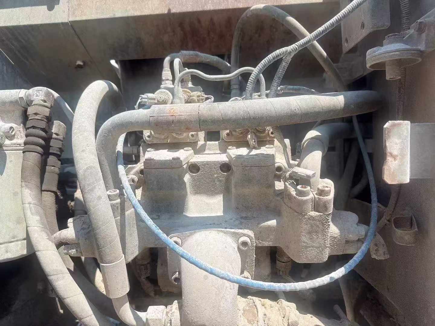 Buy Hitachi ZX200-6 Used Excavator / 6 Buy Hitachi ZX200-6 Used Excavator / 6